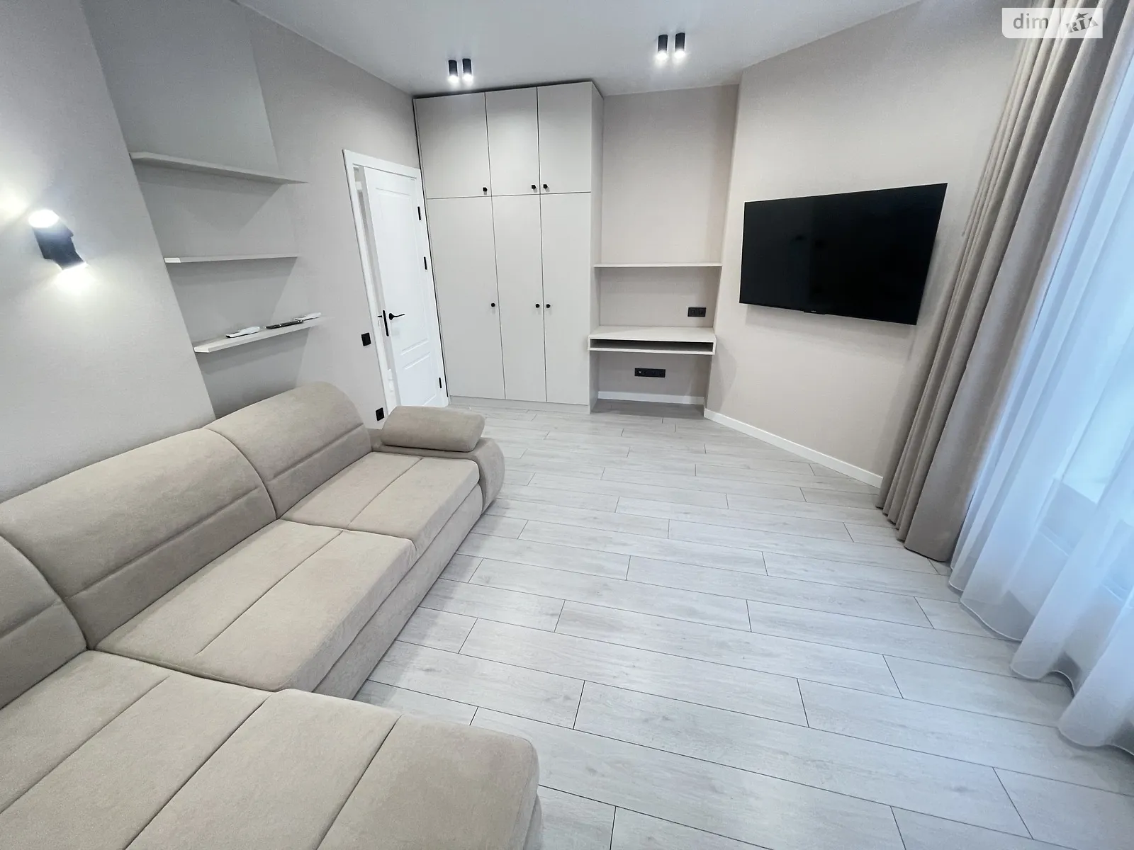 Продается 2-комнатная квартира 66 кв. м в Софиевской Борщаговке, ул. Молодёжная, 10 - фото 1