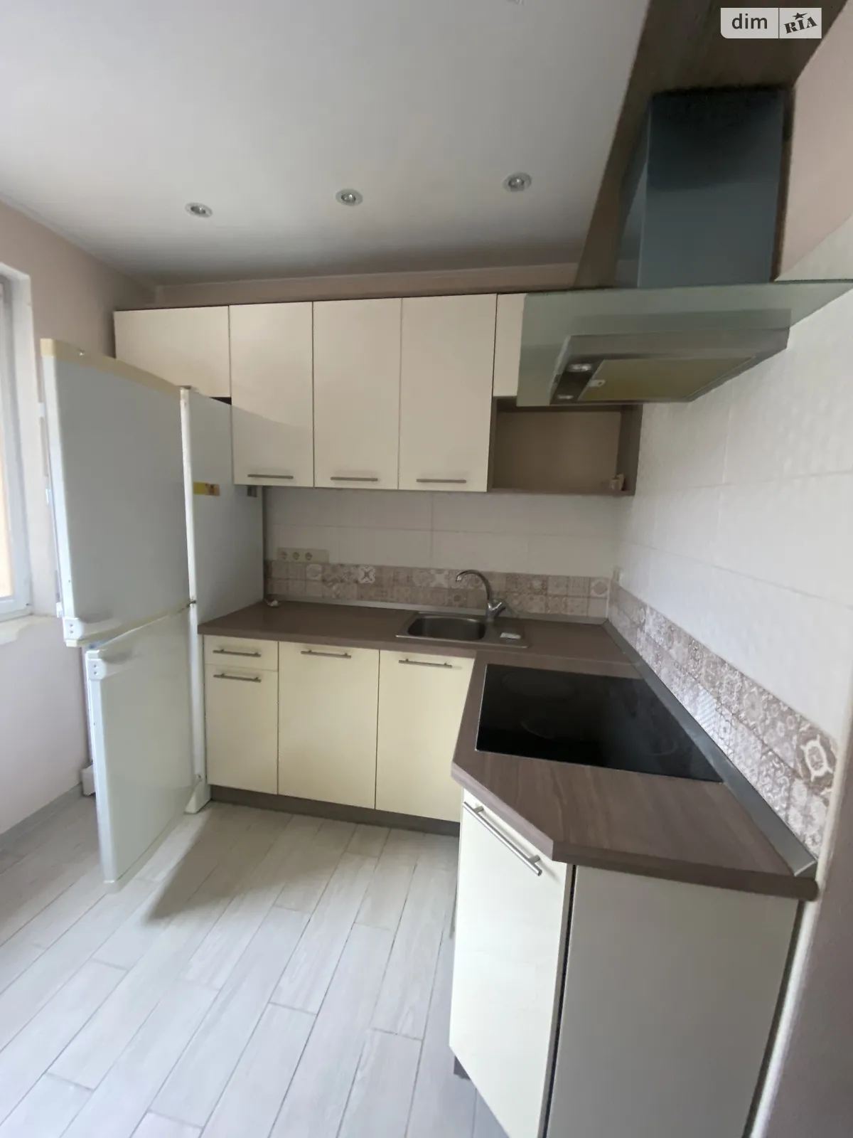 Сдается в аренду 1-комнатная квартира 38 кв. м в Киеве, просп. Академика Глушкова, 23 - фото 1