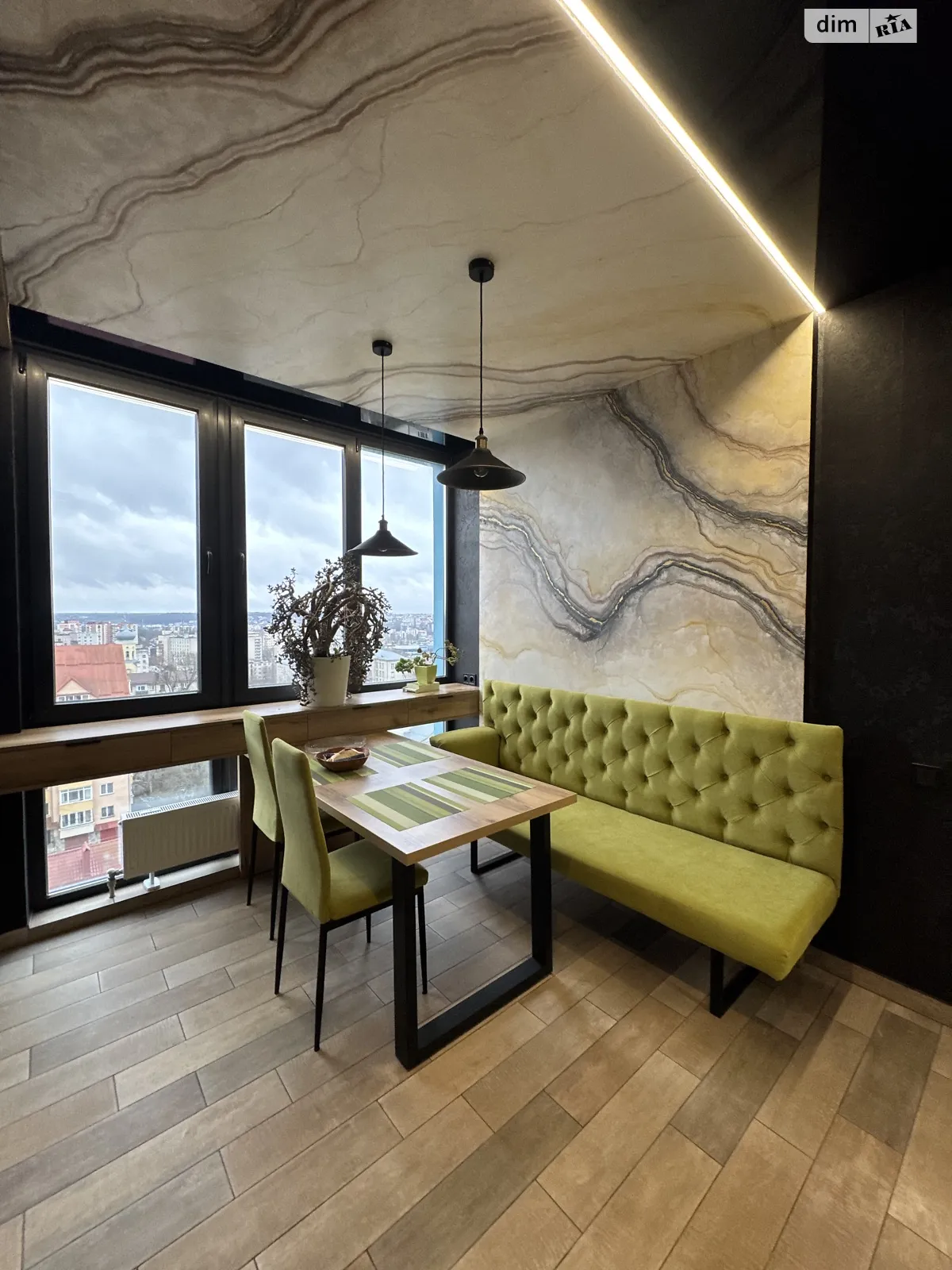 1-комнатная квартира 42 кв. м в Тернополе, ул. Замонастырская - фото 1