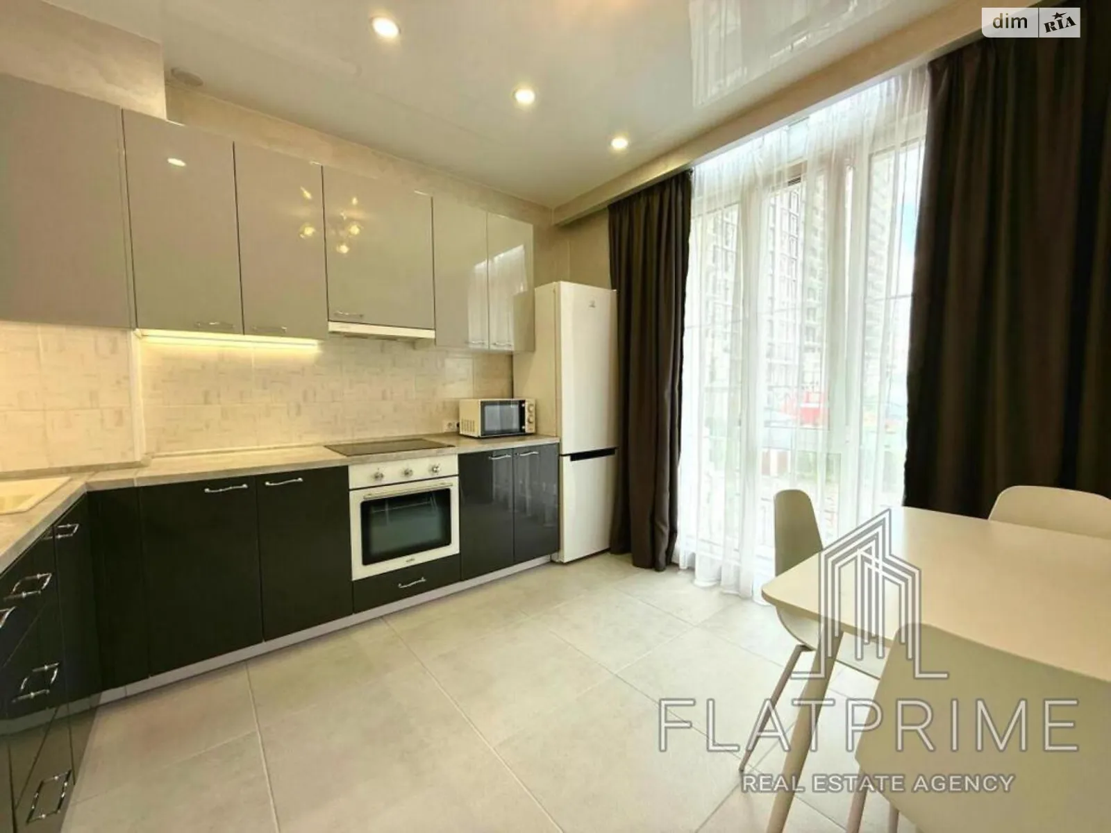 Продается 2-комнатная квартира 60 кв. м в Киеве, ул. Михаила Максимовича, 26Б - фото 1