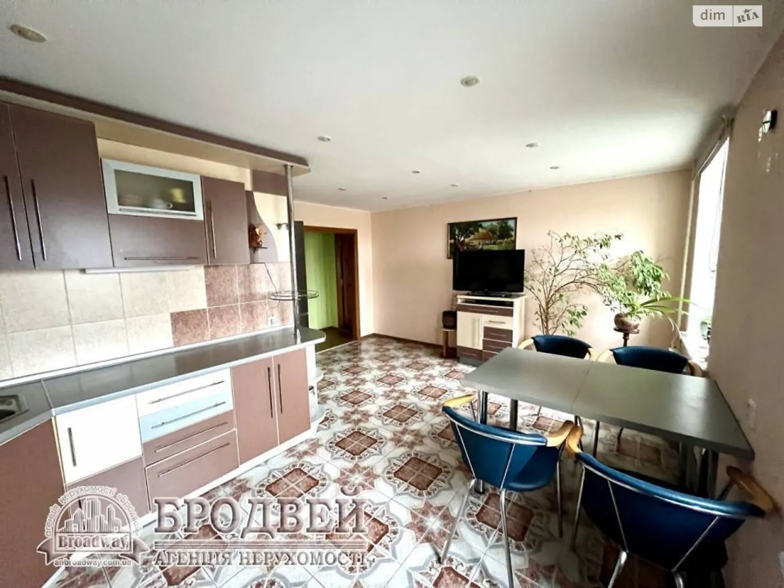 Продается 2-комнатная квартира 70 кв. м в Чернигове, просп. Мира, 80 - фото 1