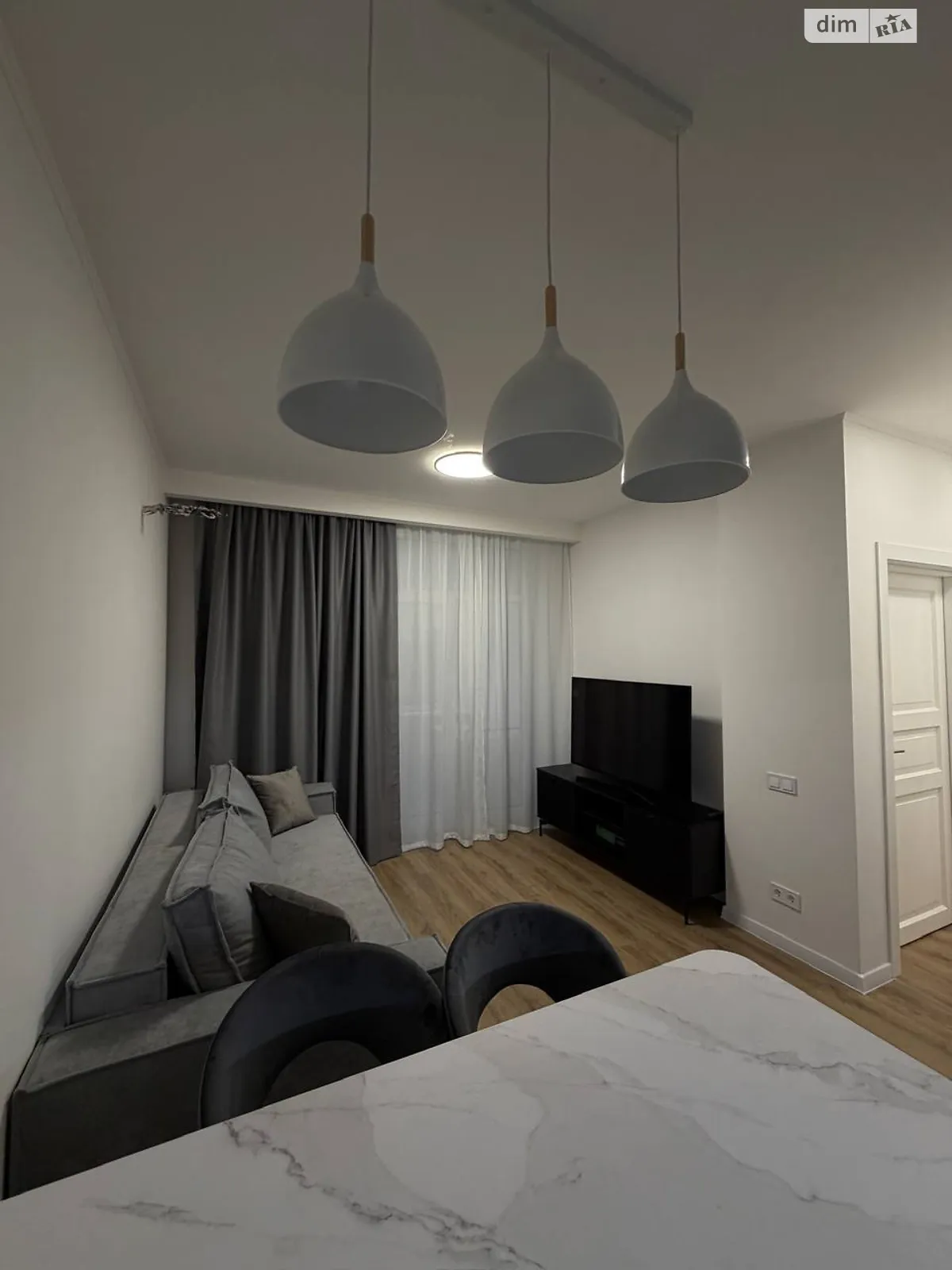 Сдается в аренду 1-комнатная квартира 40 кв. м в Киеве, ул. Салютная, 2 корпус 18 - фото 1