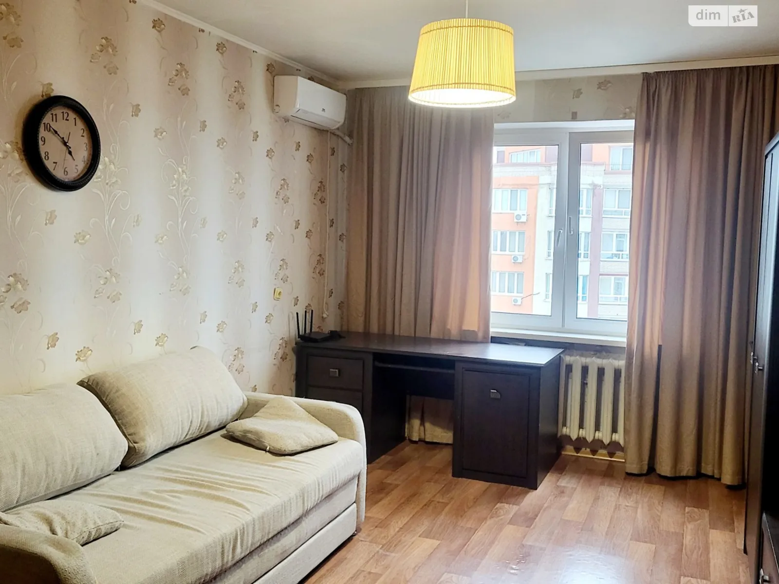 Продается 1-комнатная квартира 43.2 кв. м в Киеве, вул. Урловская, 38 - фото 1