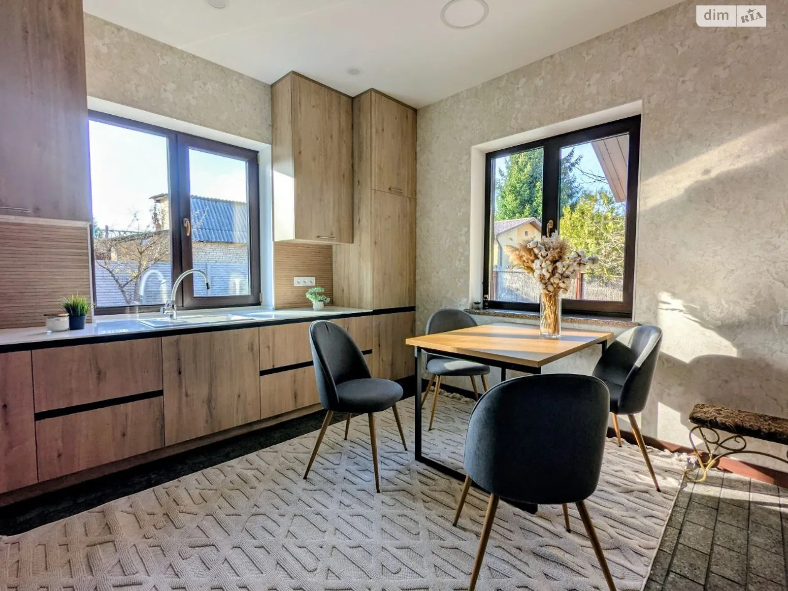 Сдается в аренду дом на 2 этажа 180 кв. м с беседкой, цена: 1400 $ - фото 1