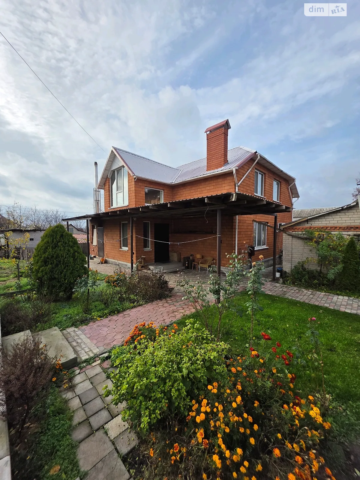 Продается дом на 2 этажа 180 кв. м с балконом, цена: 75000 $ - фото 1