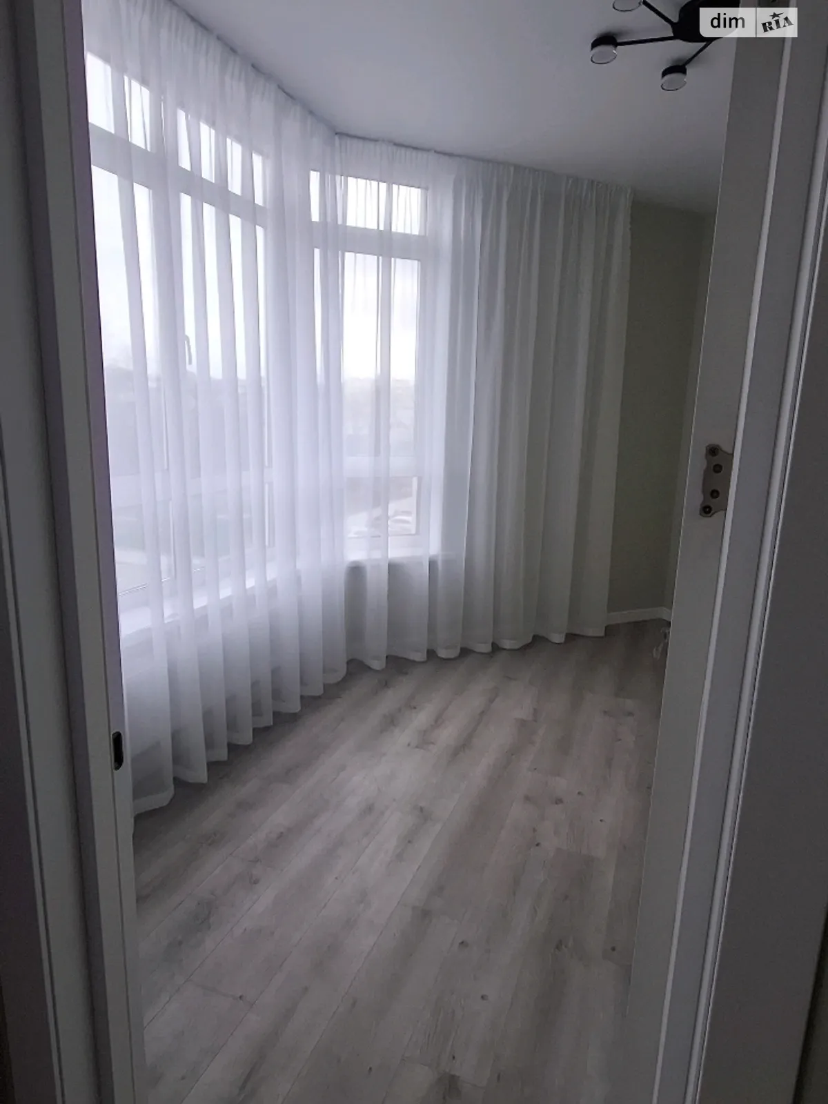 Продается 1-комнатная квартира 40 кв. м в Ирпене, ул. Ольги Кобылянской(Достоевского), 1В/10 - фото 1