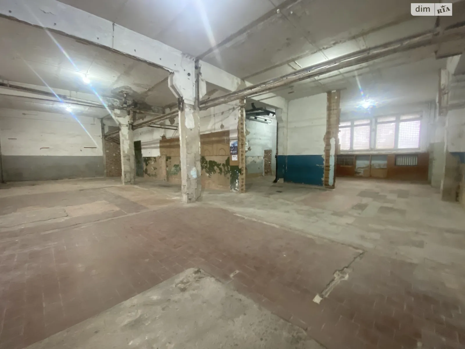 Сдается в аренду объект сферы услуг 309 кв. м в 5-этажном здании, цена: 31000 грн - фото 1