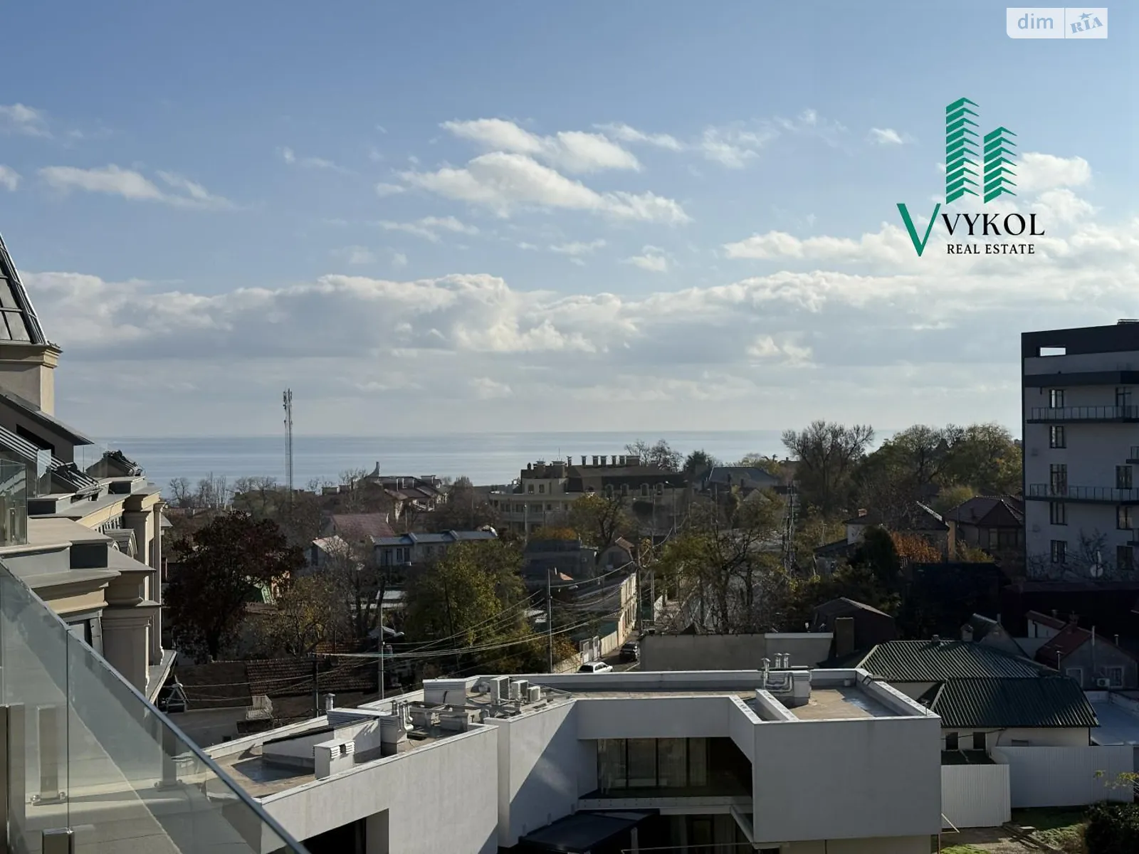 Продается 2-комнатная квартира 103.36 кв. м в Одессе, Фонтанская дор., 62К - фото 1