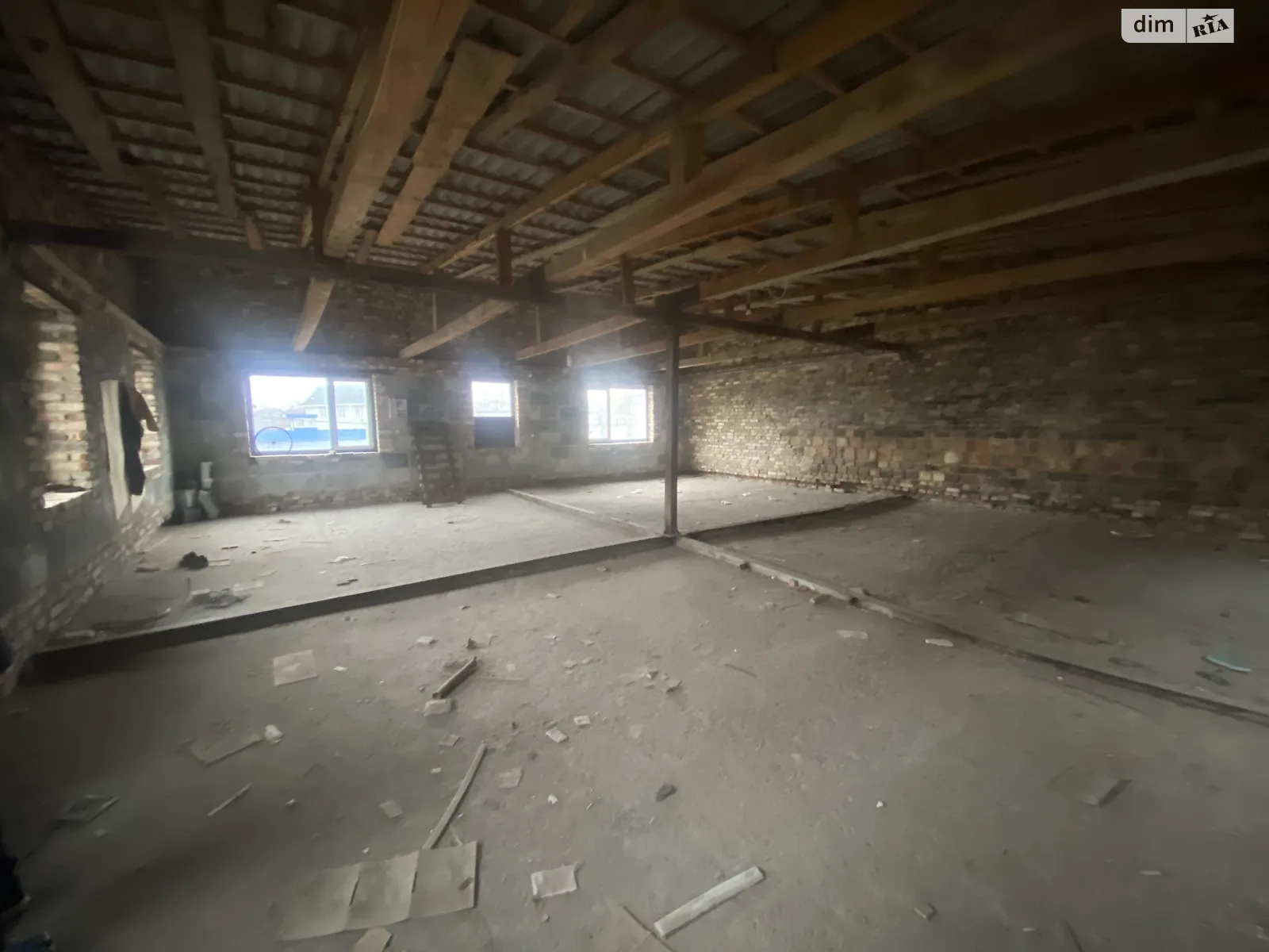 Сдается в аренду объект сферы услуг 150 кв. м в 2-этажном здании, цена: 5900 грн - фото 1