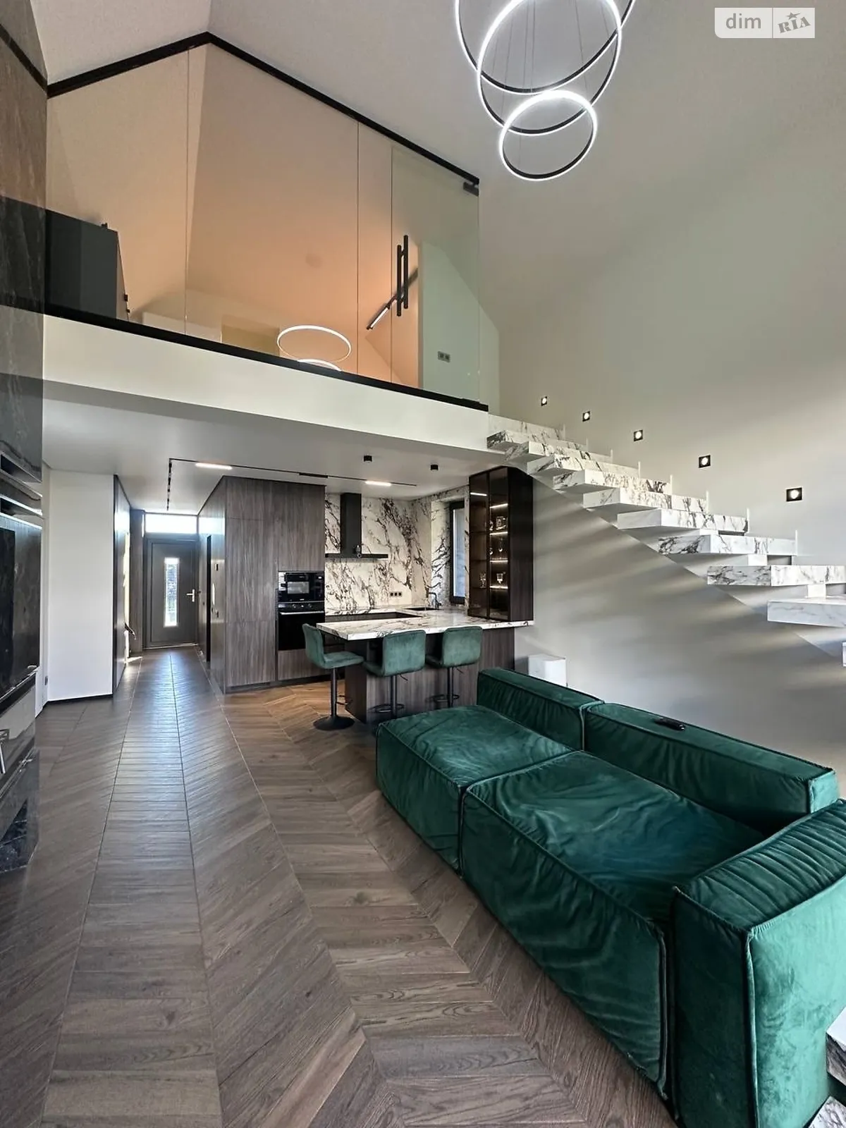 Продается дом на 2 этажа 155 кв. м с камином, цена: 250000 $ - фото 1