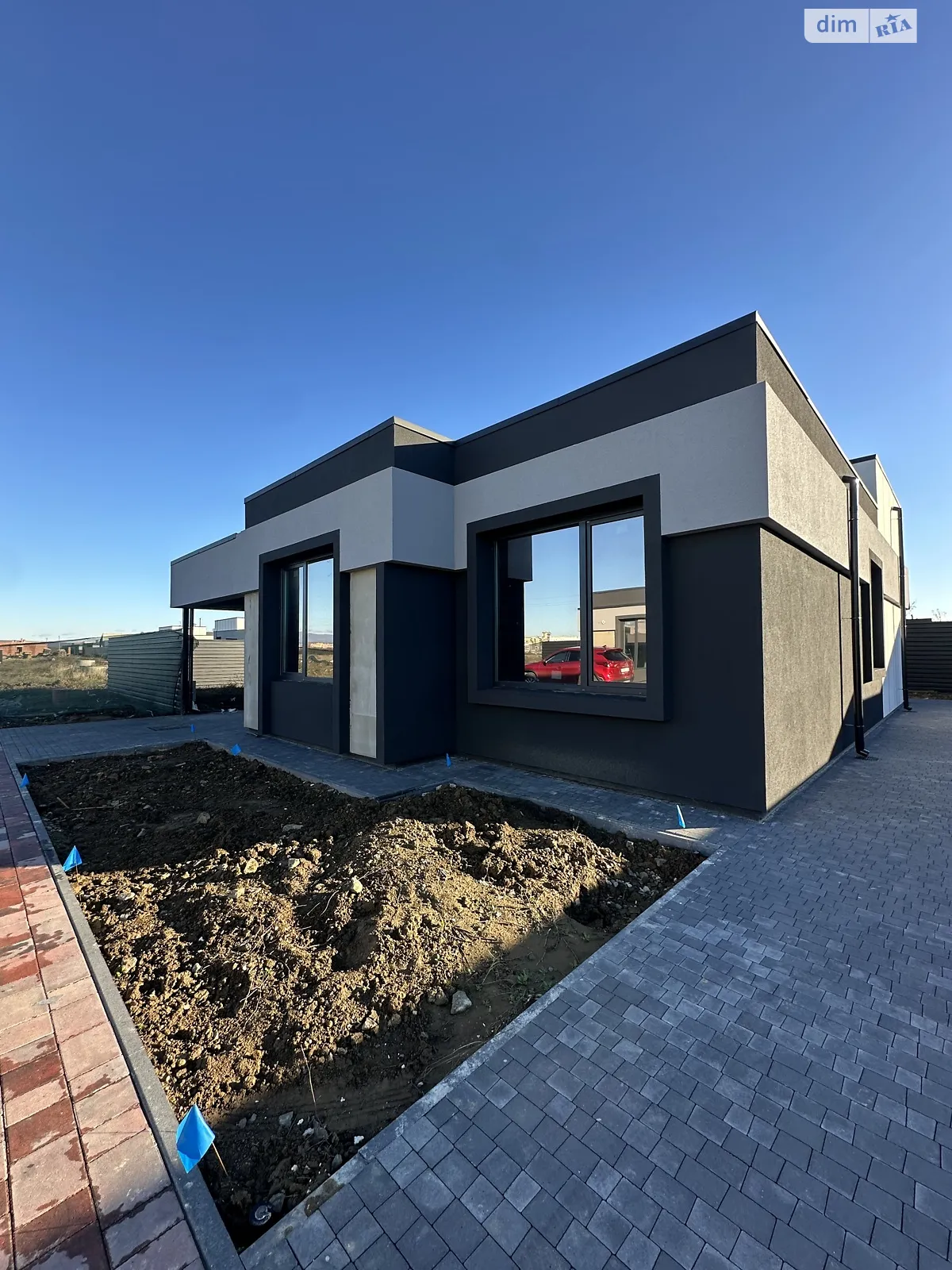 Продается одноэтажный дом 130 кв. м с бассейном, цена: 130000 $ - фото 1