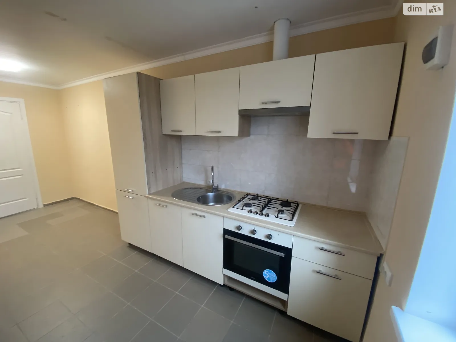 Продається одноповерховий будинок 43 кв. м з ділянкою, цена: 31999 $ - фото 1