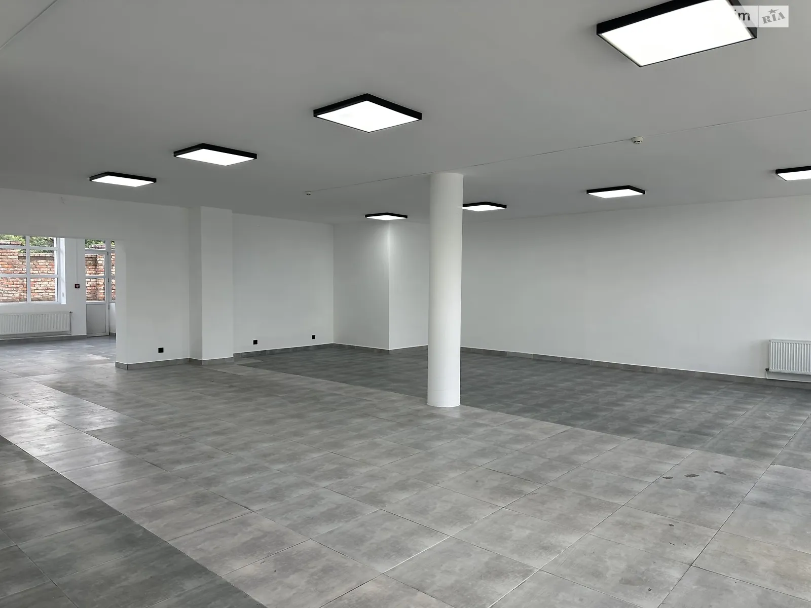 Сдается в аренду помещения свободного назначения 495.8 кв. м в 2-этажном здании, цена: 99160 грн - фото 1