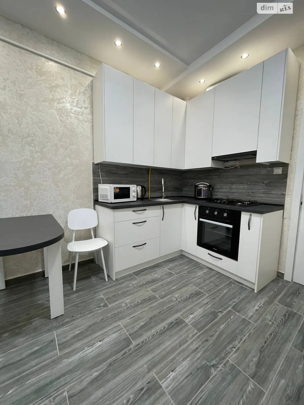 Продається 1-кімнатна квартира 40 кв. м у Львові, вул. Городоцька, 149 - фото 1