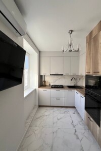 Продажа квартиры, Ужгород, Грушевского улица, дом 33