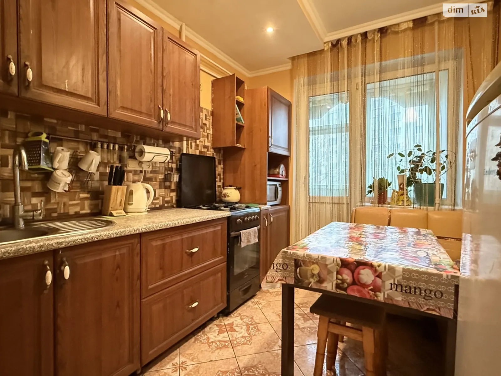 Продается 3-комнатная квартира 61.2 кв. м в Ровно, ул. Волынской Дивизии, 15 - фото 1