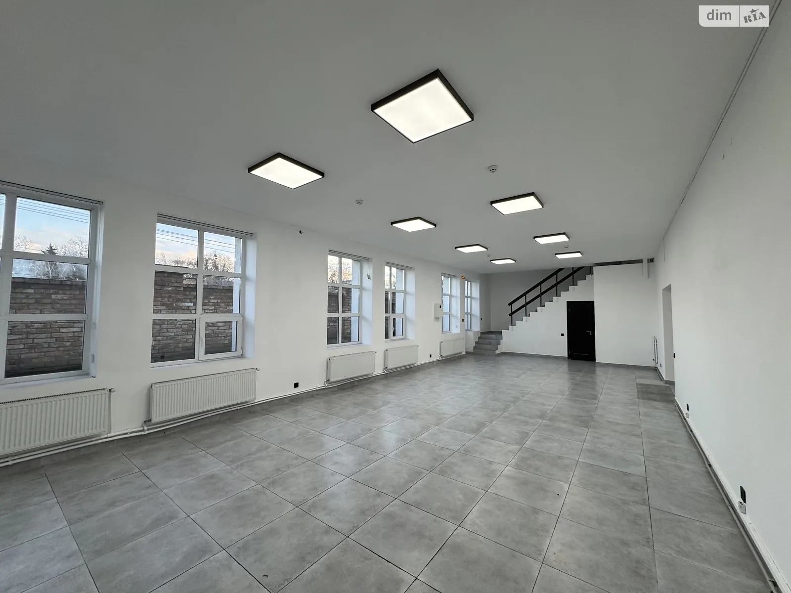 Здається в оренду приміщення вільного призначення 242 кв. м в 2-поверховій будівлі, цена: 66550 грн - фото 1