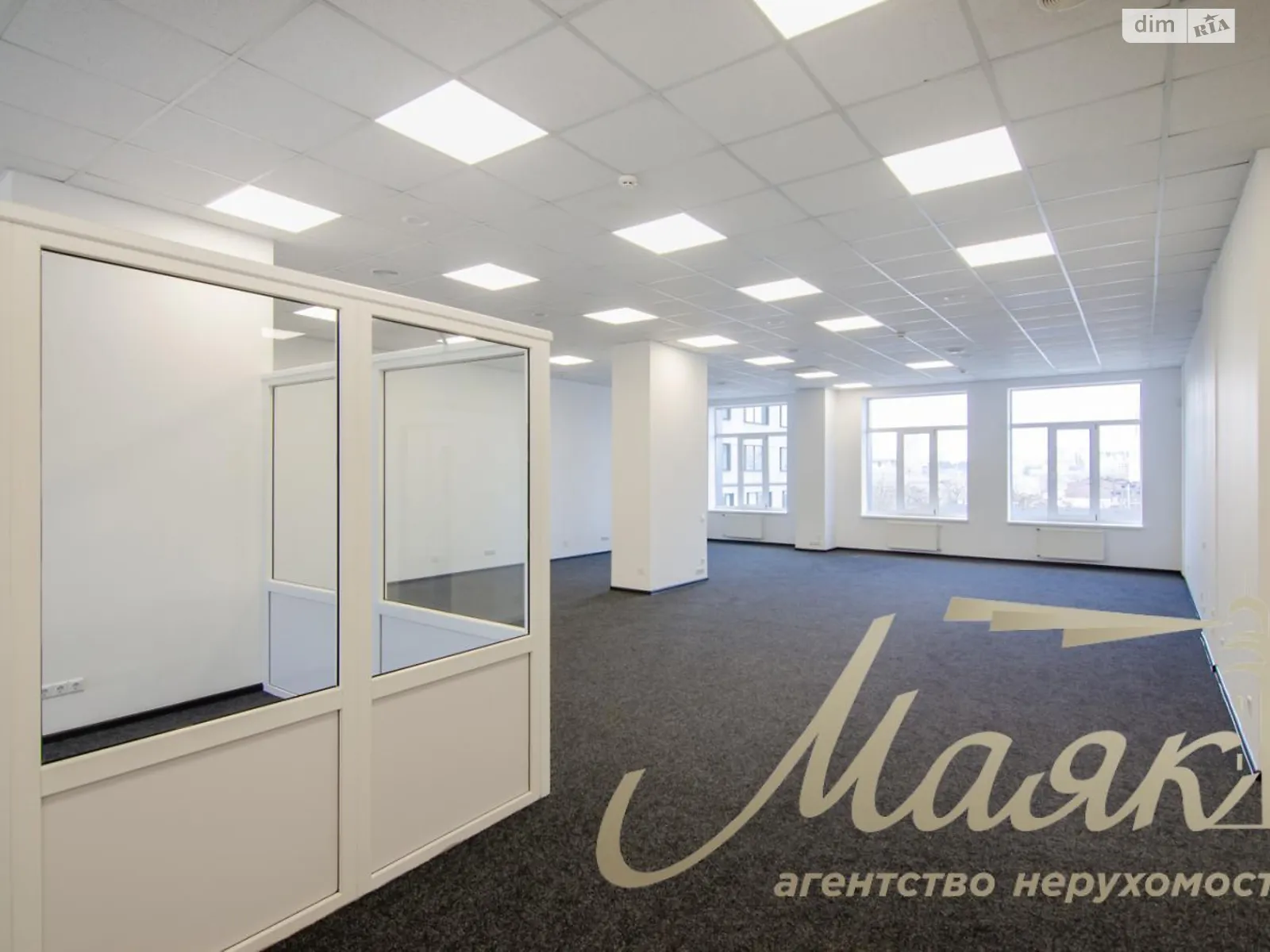 Сдается в аренду офис 261 кв. м в бизнес-центре, цена: 5183 $ - фото 1