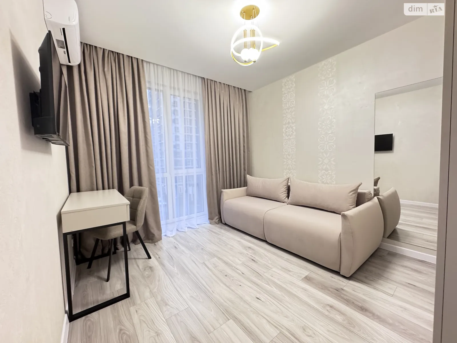 Продается 2-комнатная квартира 44 кв. м в Киеве, ул. Михаила Максимовича, 26Б - фото 1