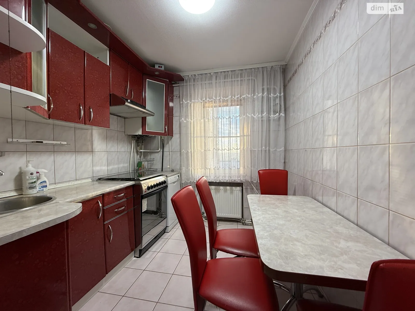 Продается 3-комнатная квартира 63.6 кв. м в Хмельницком, ул. Степана Бандеры, 55 - фото 1