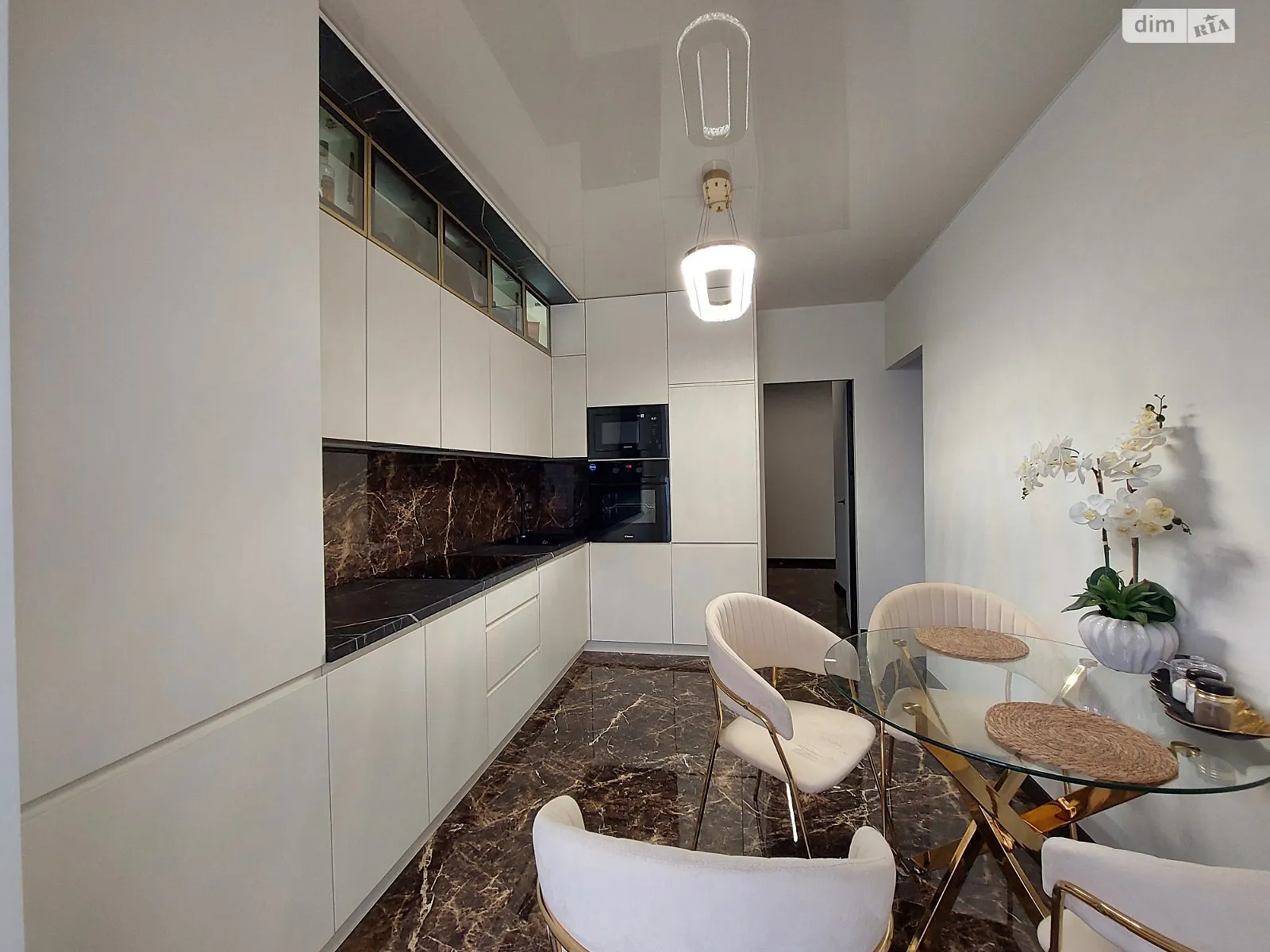 Сдается в аренду 2-комнатная квартира 58.3 кв. м в Ивано-Франковске, цена: 600 $ - фото 1