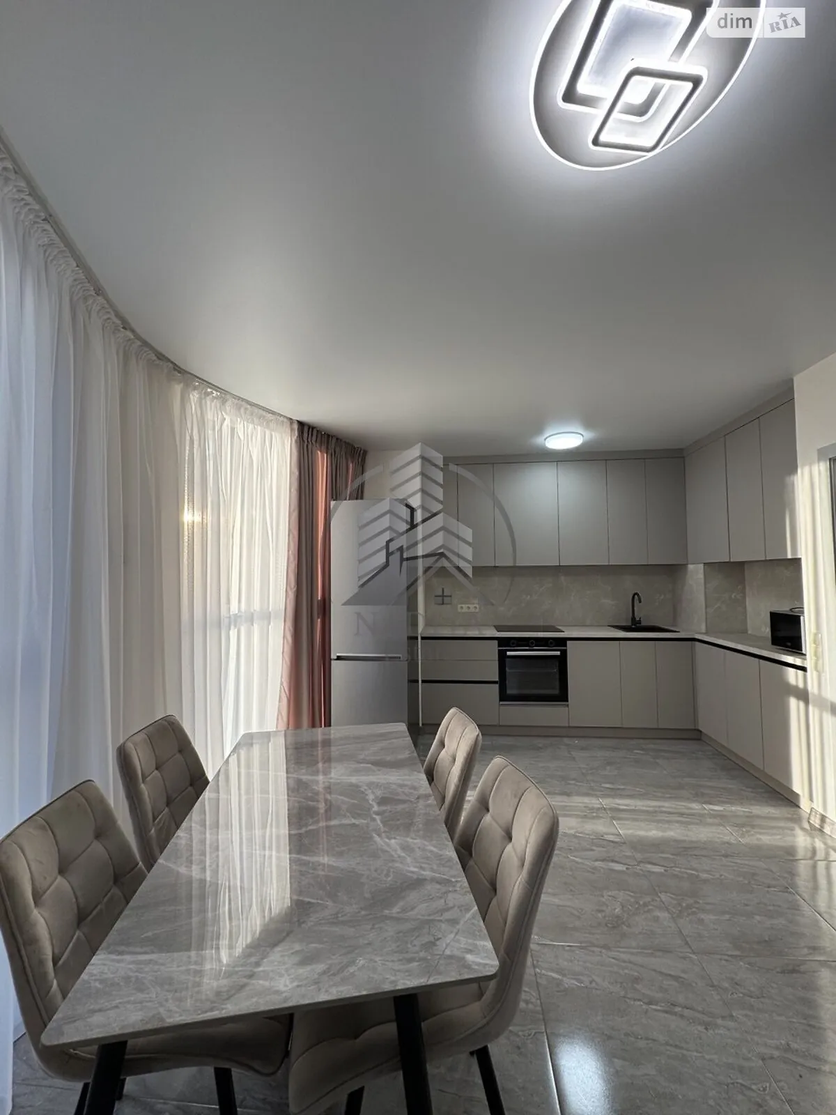 Сдается в аренду 2-комнатная квартира 80 кв. м в Львове, ул. Кульпарковская, 93 корпус 4 - фото 1