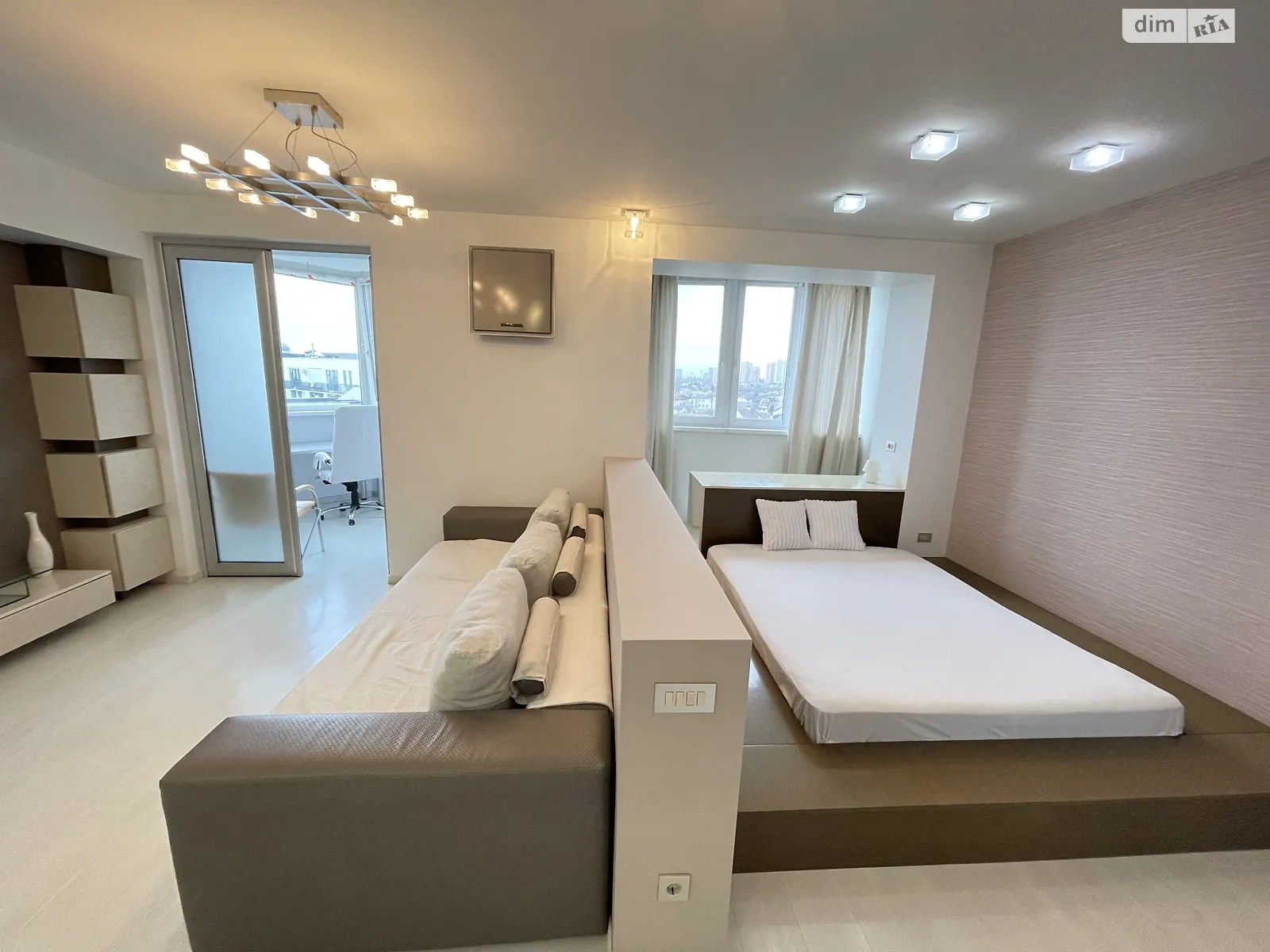 Здається в оренду 1-кімнатна квартира 65 кв. м у Одесі, вул. Одеської громади(Авдєєва-Чорноморського) - фото 1