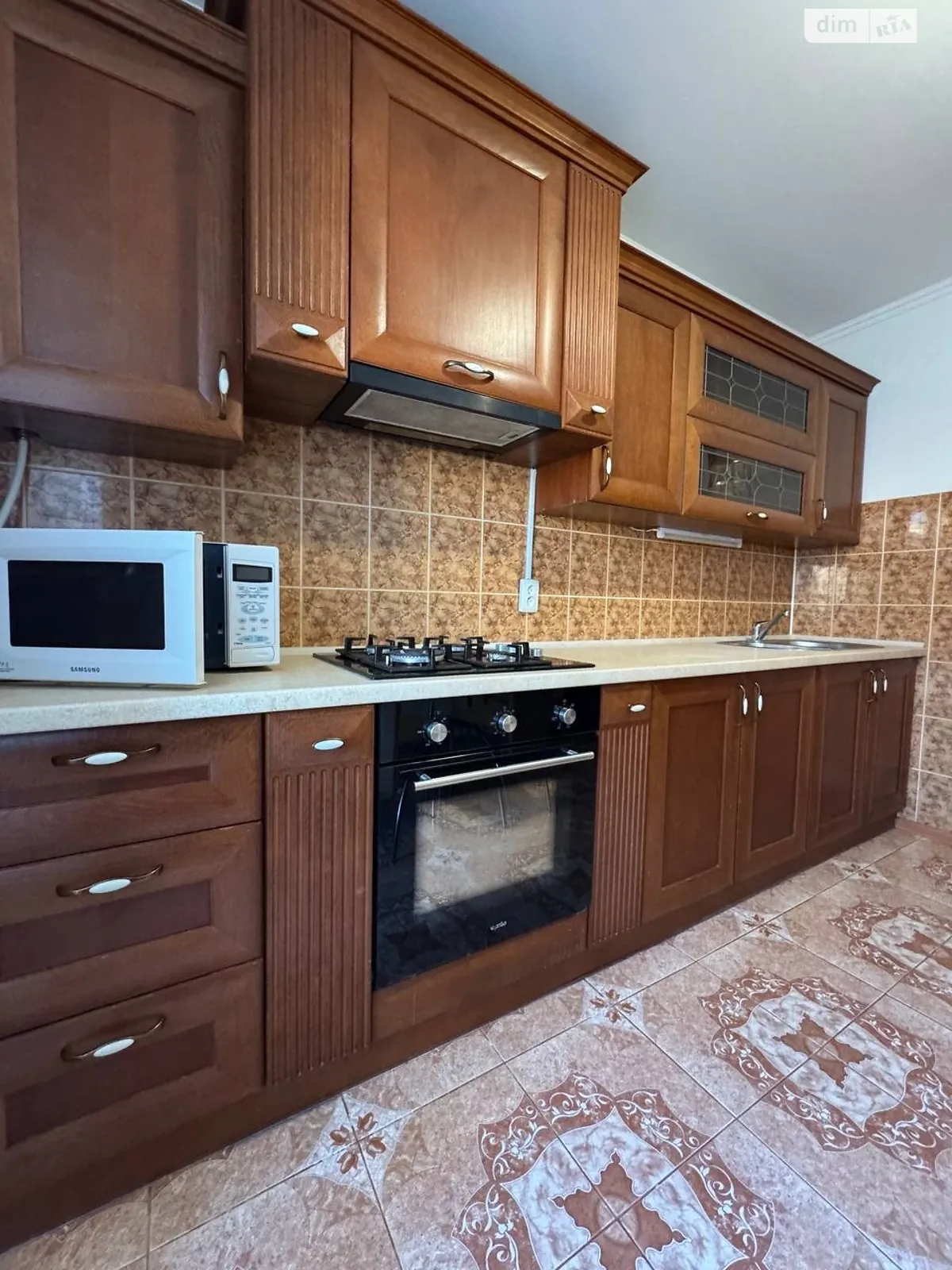 3-комнатная квартира 65 кв. м в Тернополе, ул. Будного Степана, 30 - фото 1