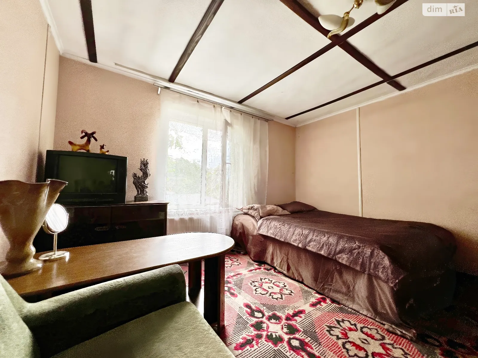 Здається в оренду кімната 120 кв. м у Києві, цена: 5000 грн - фото 1