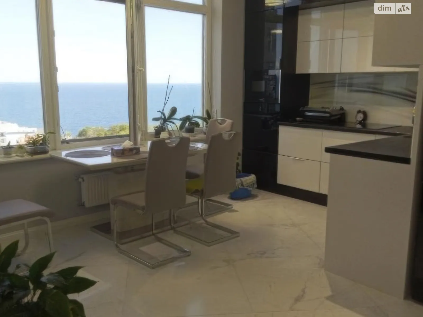 Продается 2-комнатная квартира 80 кв. м в Одессе, ул. Валерия Самофалова - фото 1