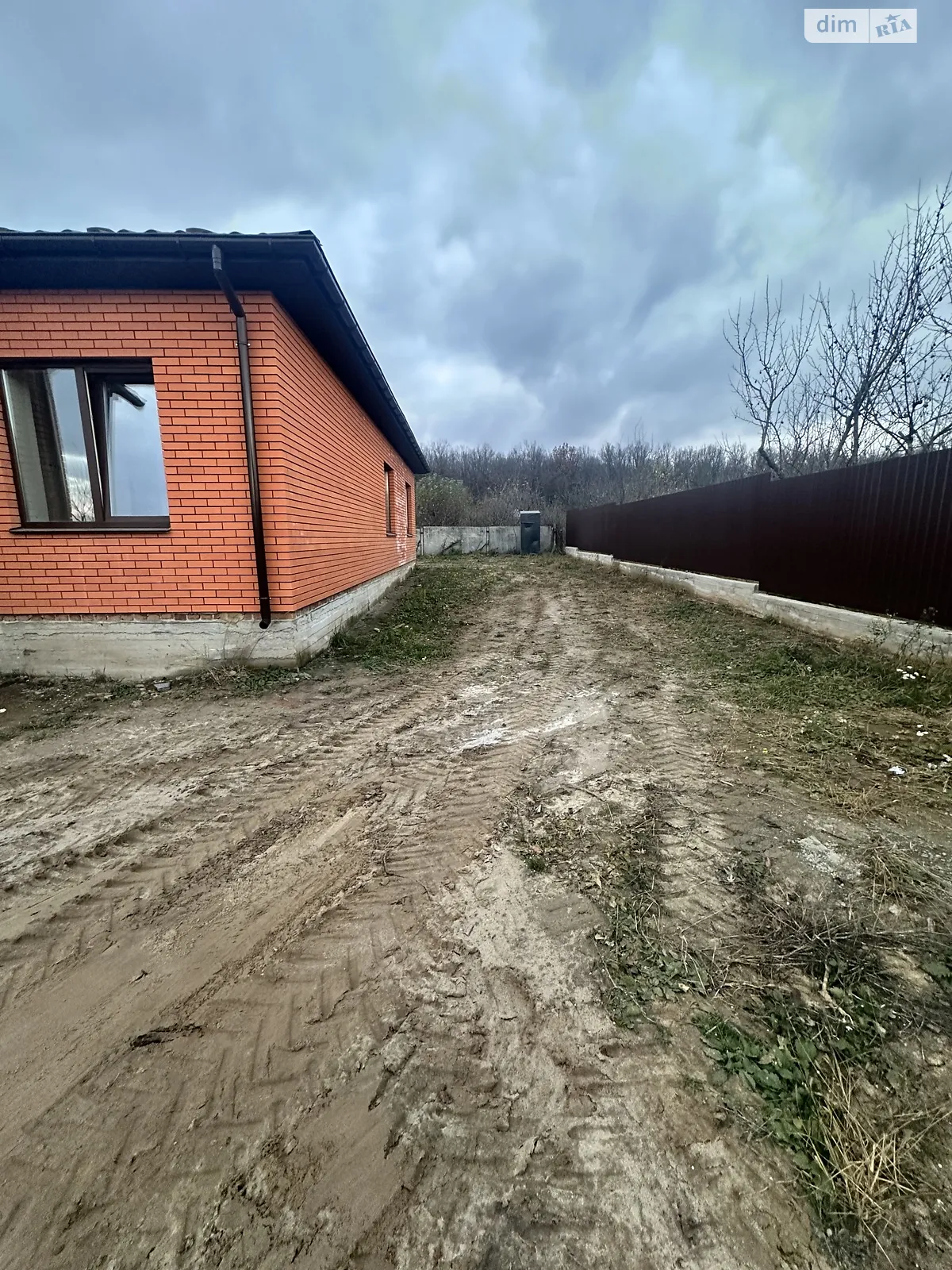 Продается одноэтажный дом 105 кв. м с гаражом, цена: 83000 $ - фото 1