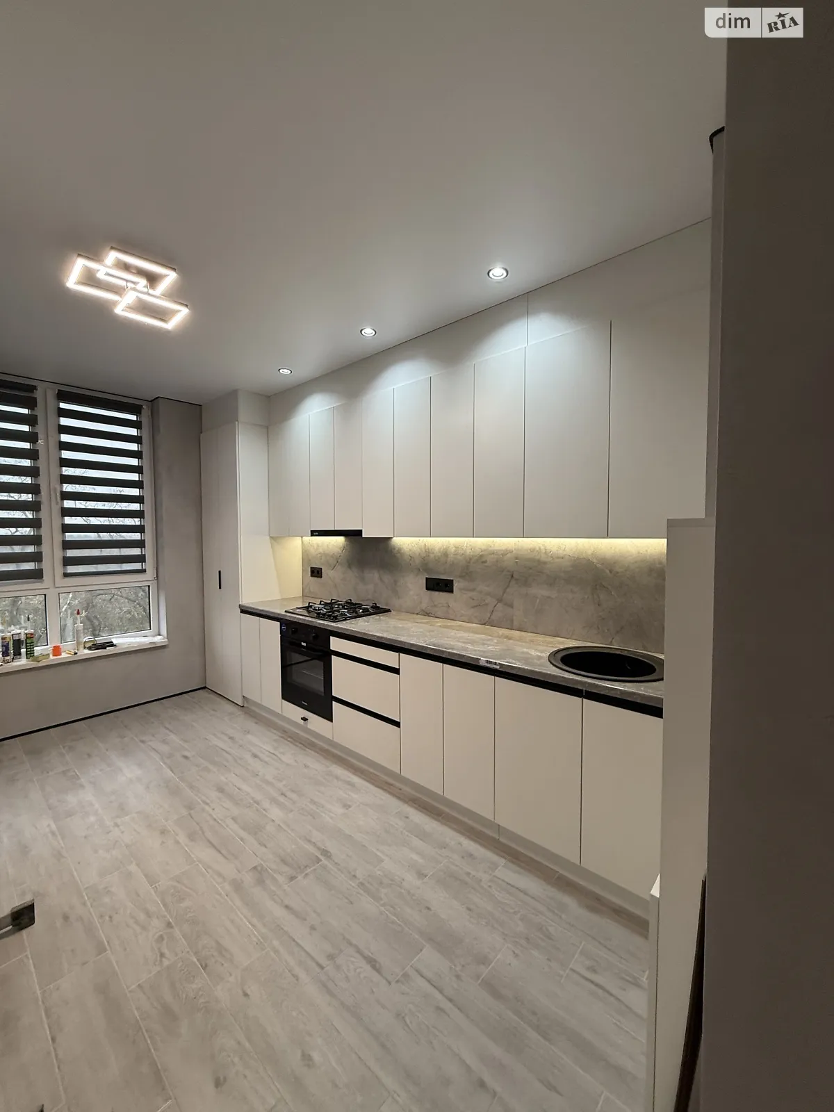 Продается 1-комнатная квартира 34 кв. м в Буче, ул. Князя Владимира Великого, 16 - фото 1