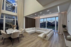 Продаж будинку, Івано-Франківська, Крихівці (Івано-Франківськ), Садова вулиця, буд. 8