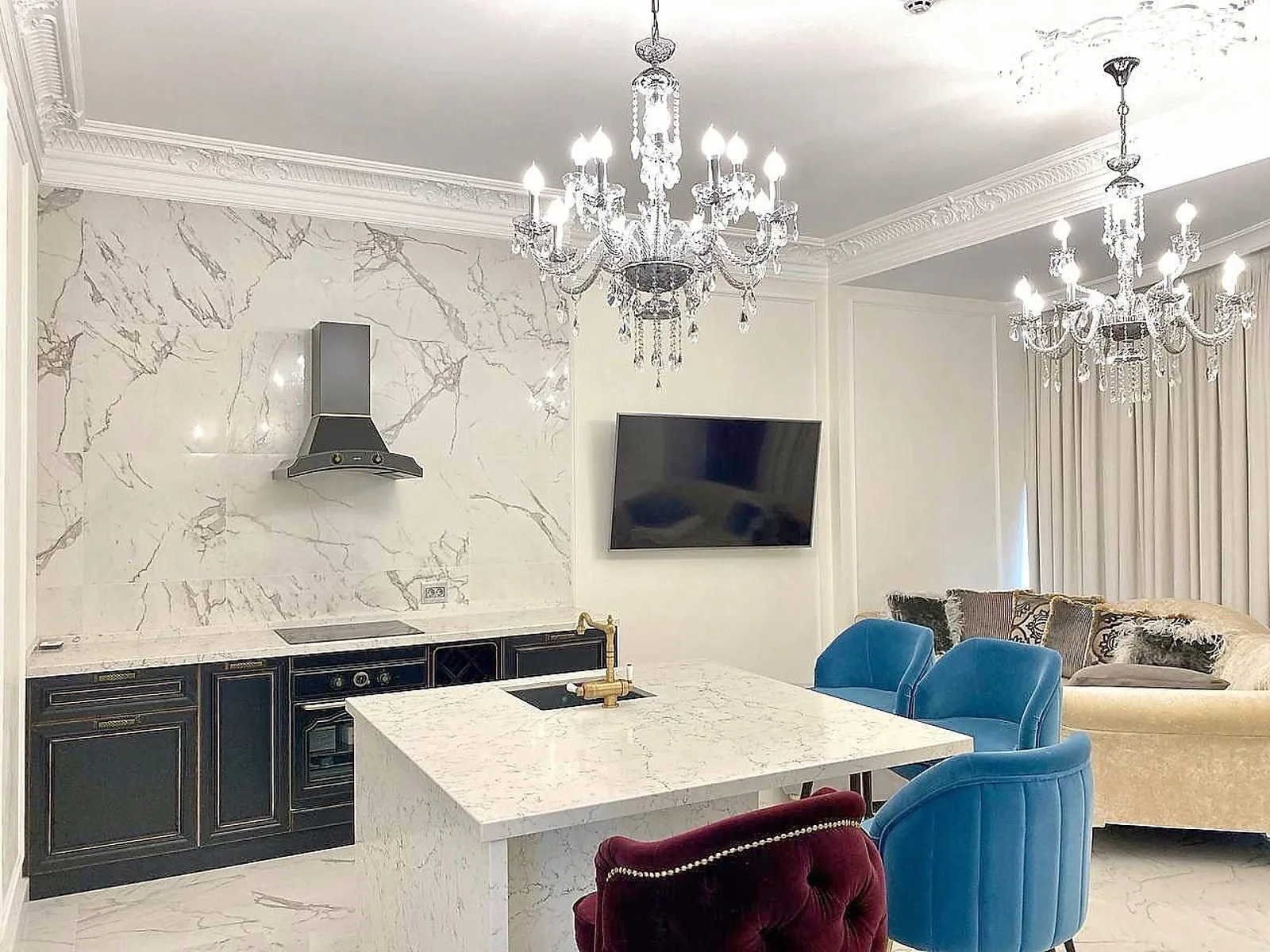 Сдается в аренду 2-комнатная квартира 100 кв. м в Одессе, ул. Генуэзская, 1Б - фото 1