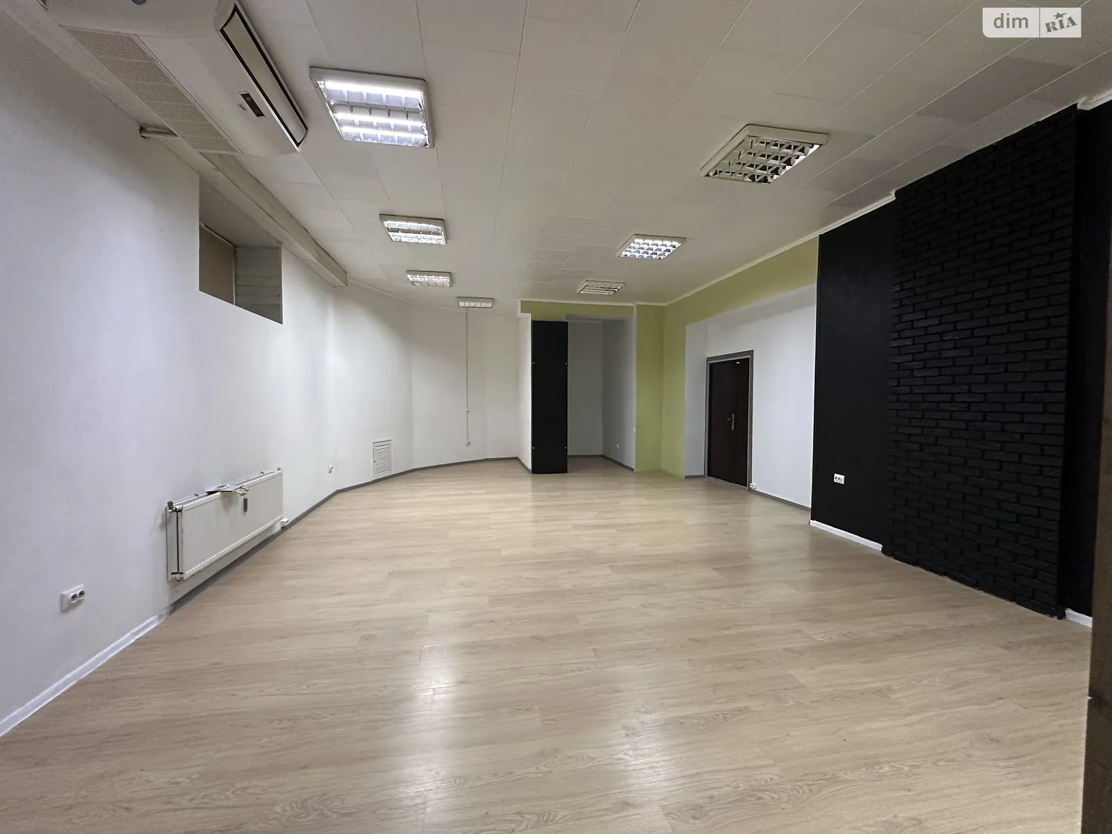 Здається в оренду офіс 100 кв. м в бізнес-центрі, цена: 20000 грн - фото 1