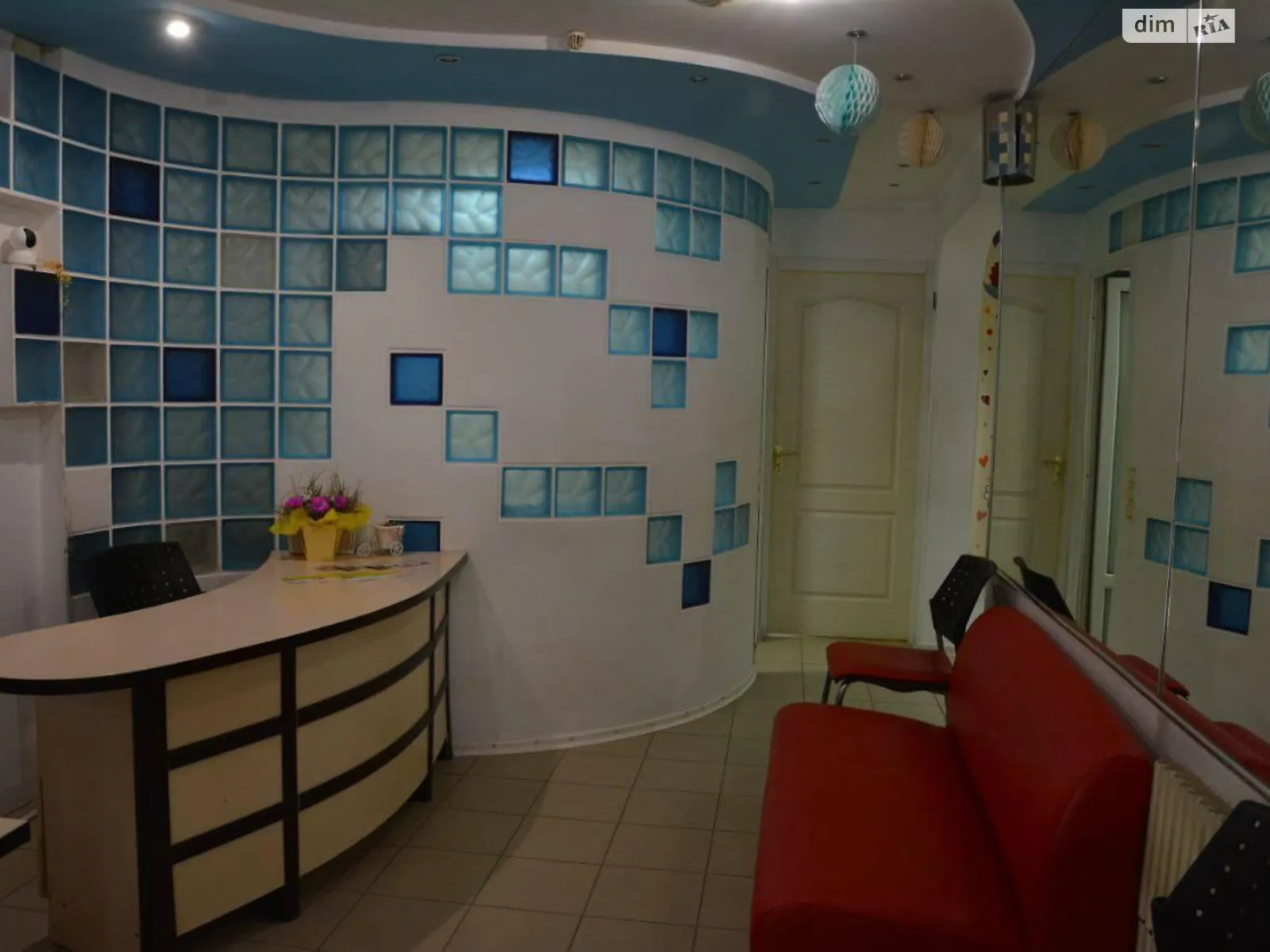 Сдается в аренду офис 69 кв. м в бизнес-центре, цена: 16000 грн - фото 1