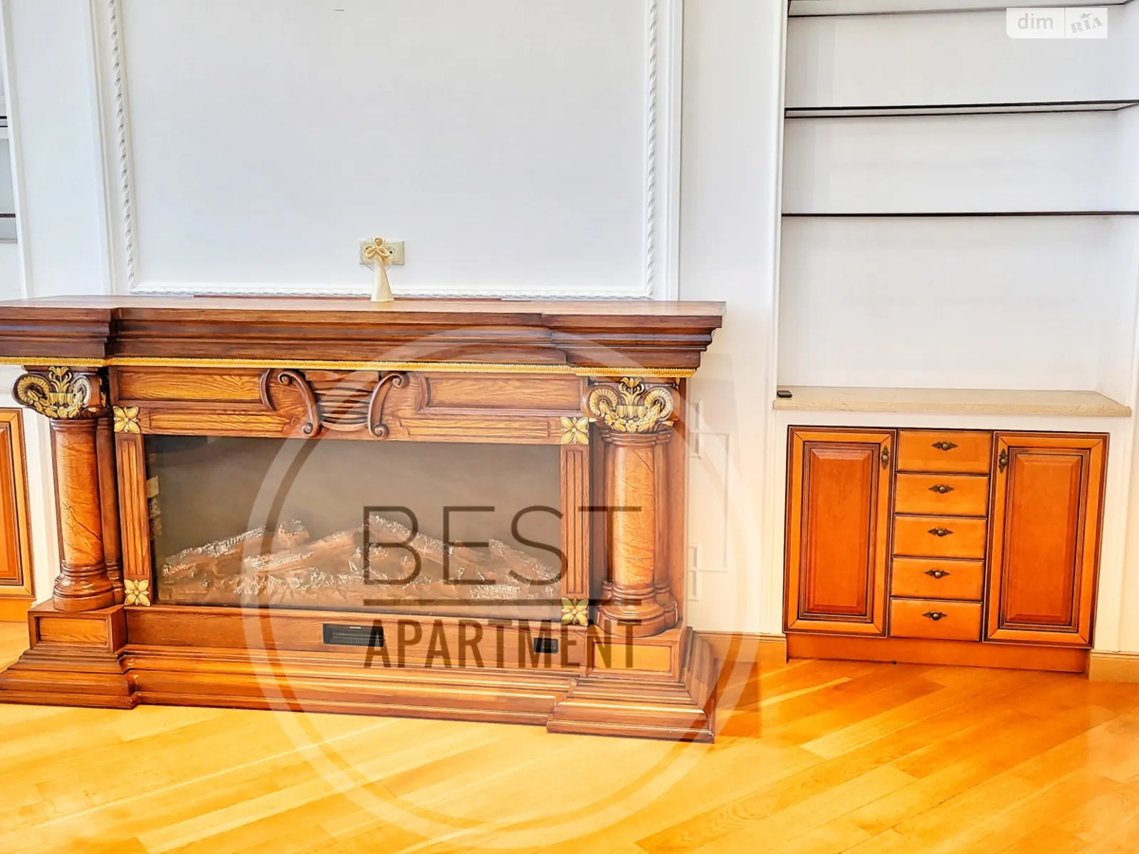 Продается 3-комнатная квартира 211.9 кв. м в Киеве, ул. Круглоуниверситетская, 18/2 - фото 1