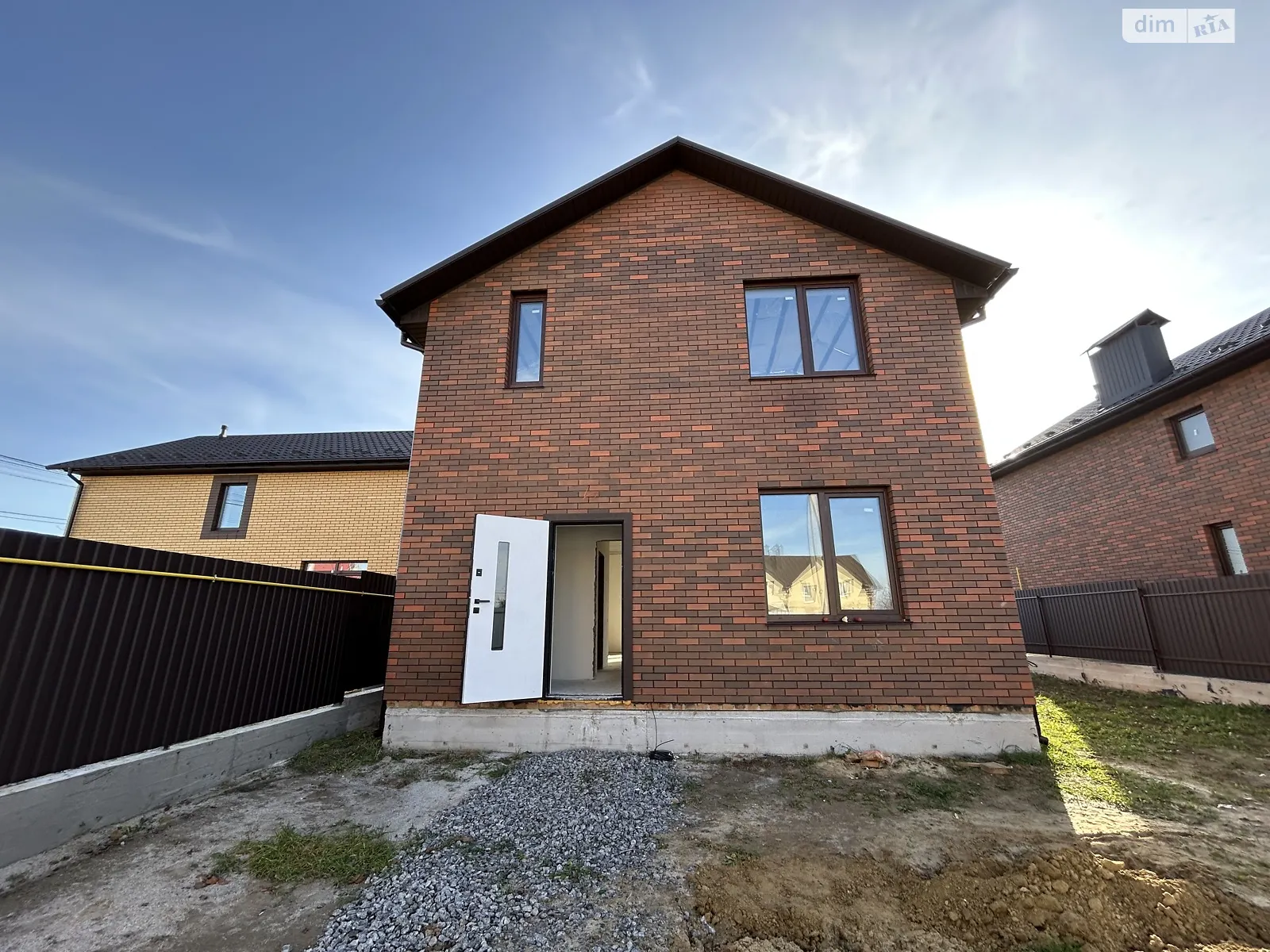 Продается дом на 2 этажа 107 кв. м с мансардой, цена: 89000 $ - фото 1