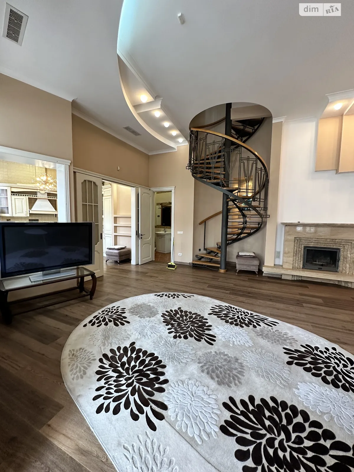 Сдается в аренду 3-комнатная квартира 145 кв. м в Одессе, ул. Екатерининская, 1 - фото 1