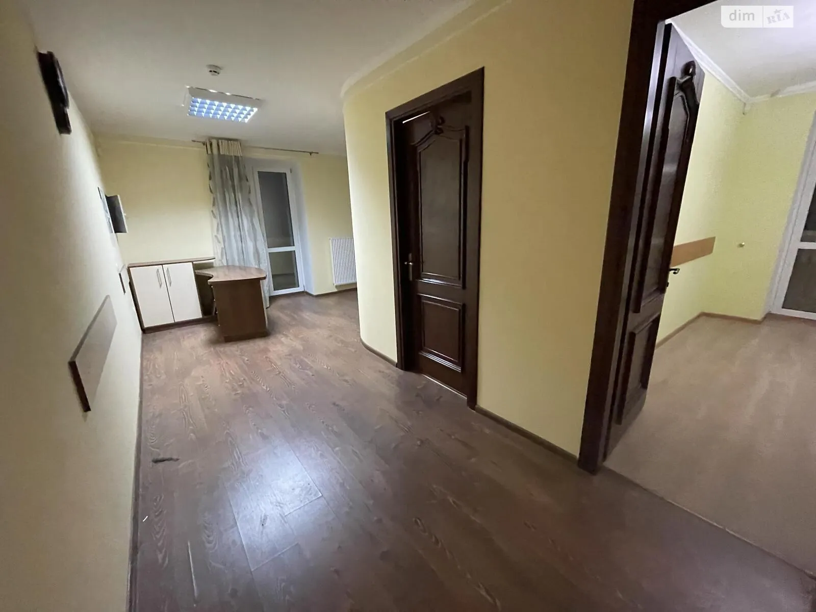 Сдается в аренду помещения свободного назначения 84.6 кв. м в 9-этажном здании, цена: 30000 грн - фото 1