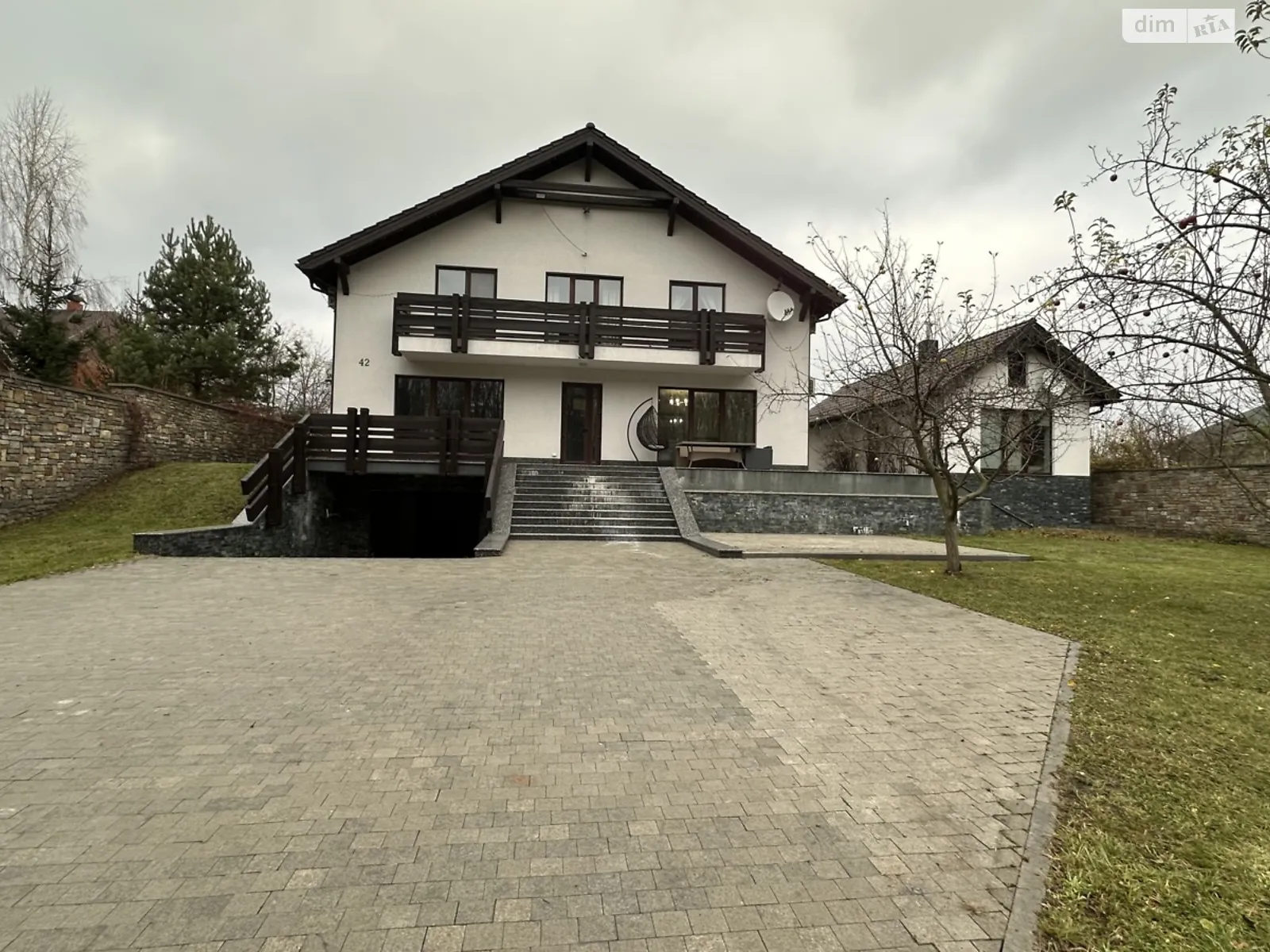 Продается дом на 2 этажа 388 кв. м с беседкой, цена: 550000 $ - фото 1