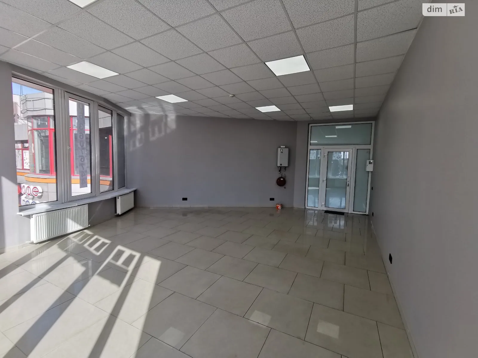 Здається в оренду офіс 45 кв. м в бізнес-центрі, цена: 16000 грн - фото 1