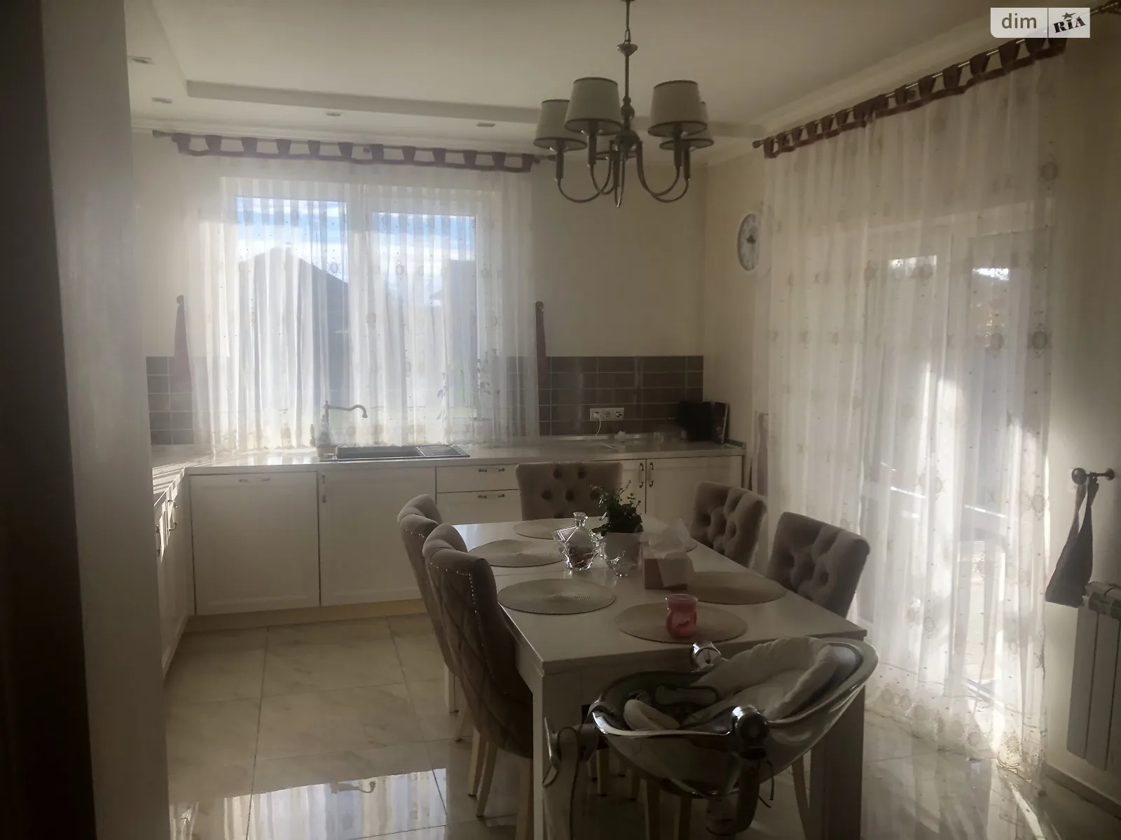 Сдается в аренду одноэтажный дом 135 кв. м с садом, цена: 1500 $ - фото 1