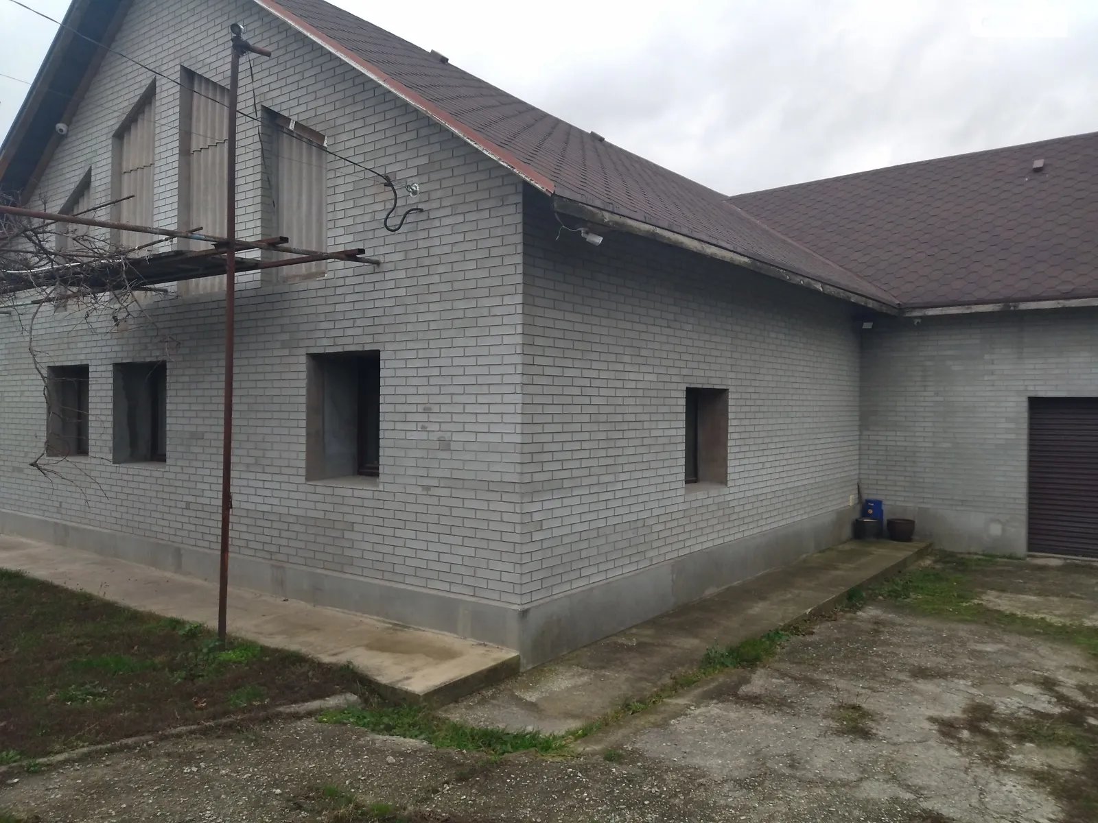 Продается дом на 2 этажа 120 кв. м с террасой, цена: 120000 $ - фото 1