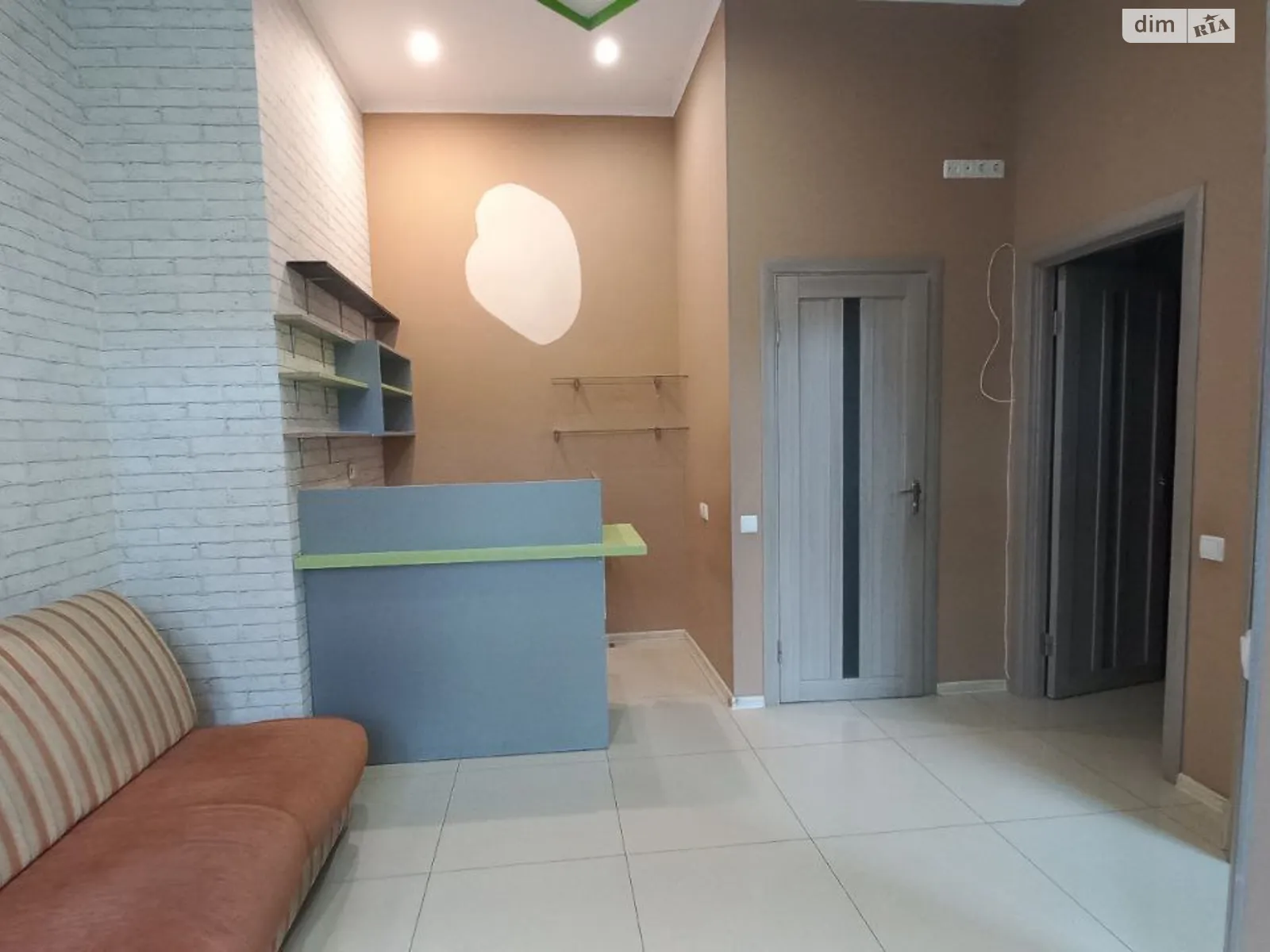 Сдается в аренду помещения свободного назначения 64 кв. м в 12-этажном здании, цена: 23000 грн - фото 1