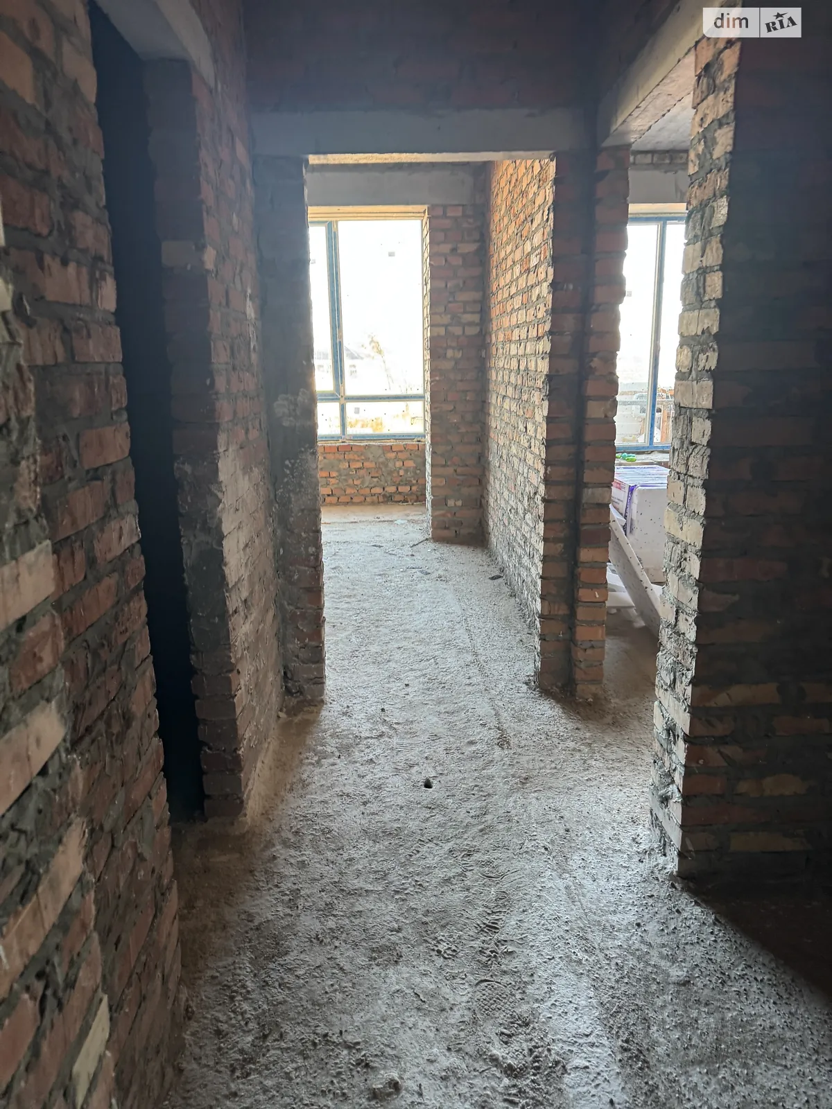 Продается 1-комнатная квартира 38 кв. м в Буче, ул. Яблонская - фото 1