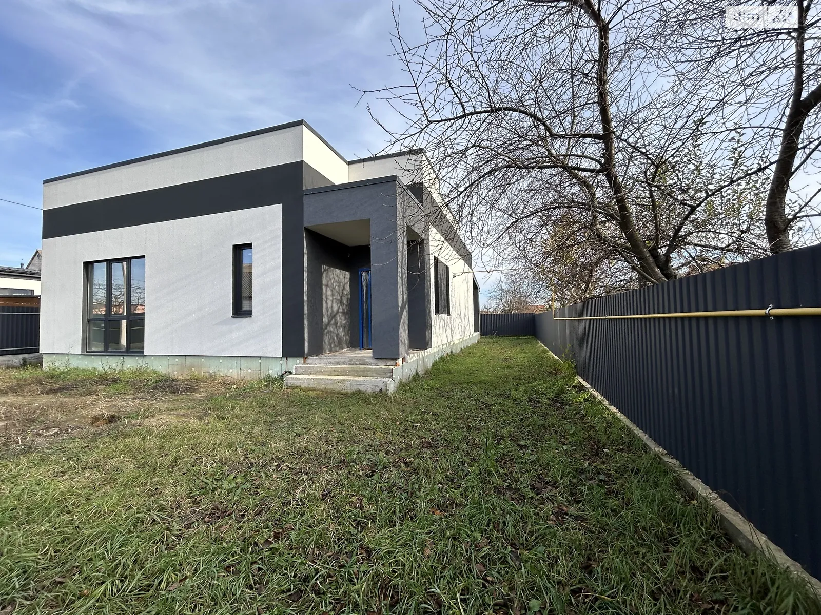 Продается одноэтажный дом 115 кв. м с беседкой, цена: 130000 $ - фото 1