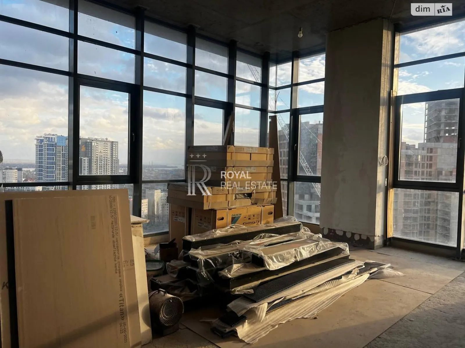 Продається 3-кімнатна квартира 153.1 кв. м у Києві, вул. Андрія Верхогляда(Драгомирова), 11Б - фото 1