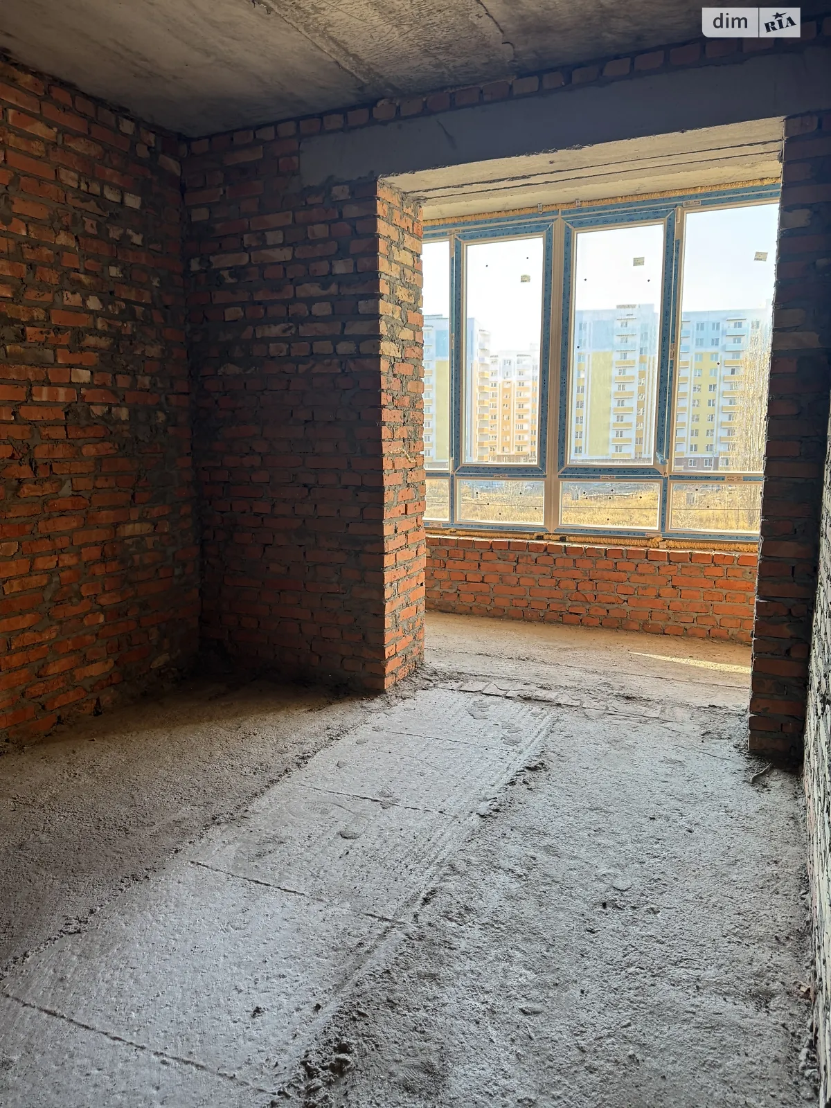 Продается 1-комнатная квартира 40 кв. м в Буче, ул. Яблонская, 229А - фото 1