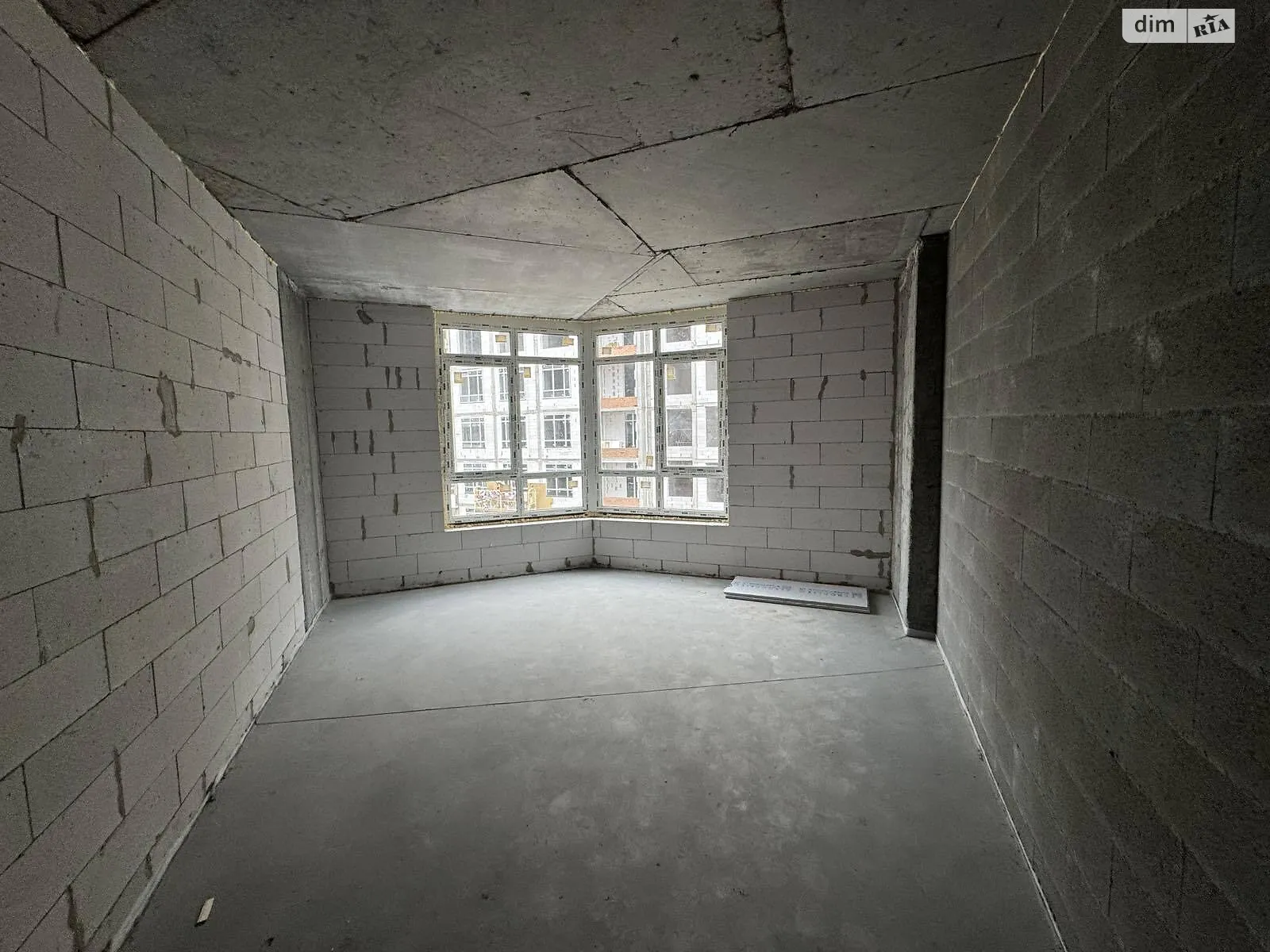 Продається 2-кімнатна квартира 39 кв. м у Ірпені, вул. Ольги Кобилянської(Достоєвського), 1В/37 - фото 1